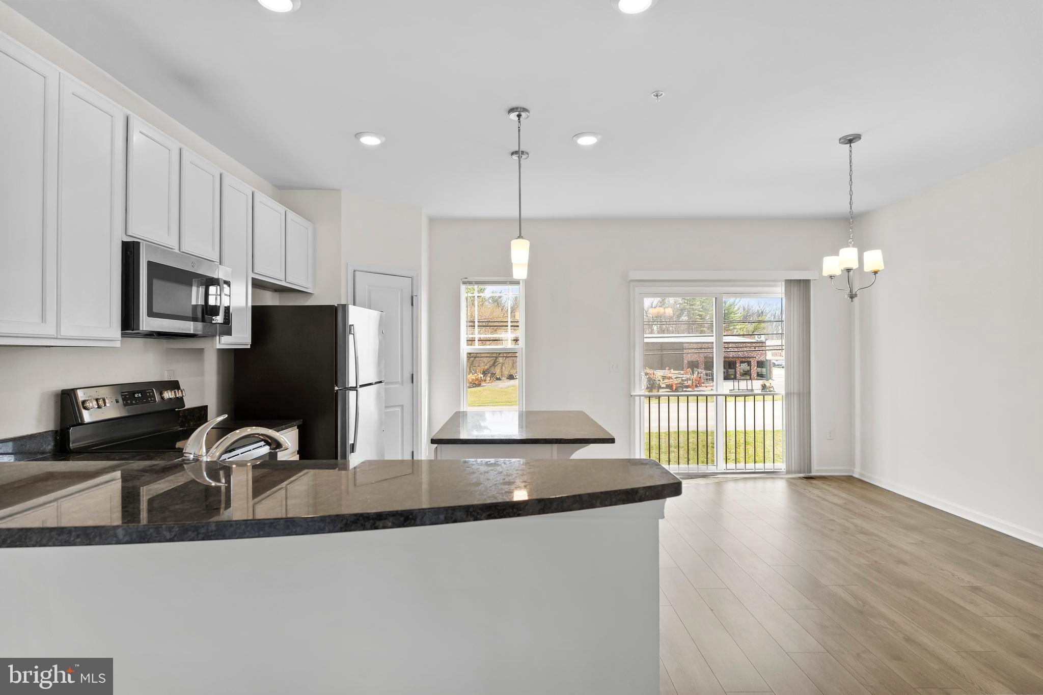 SUNSET TOWNHOMES - Residential