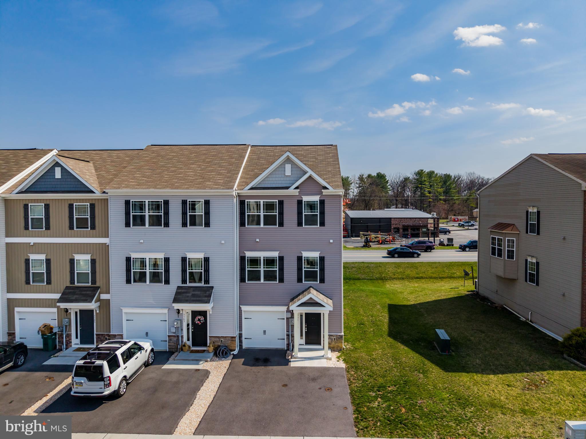SUNSET TOWNHOMES - Residential
