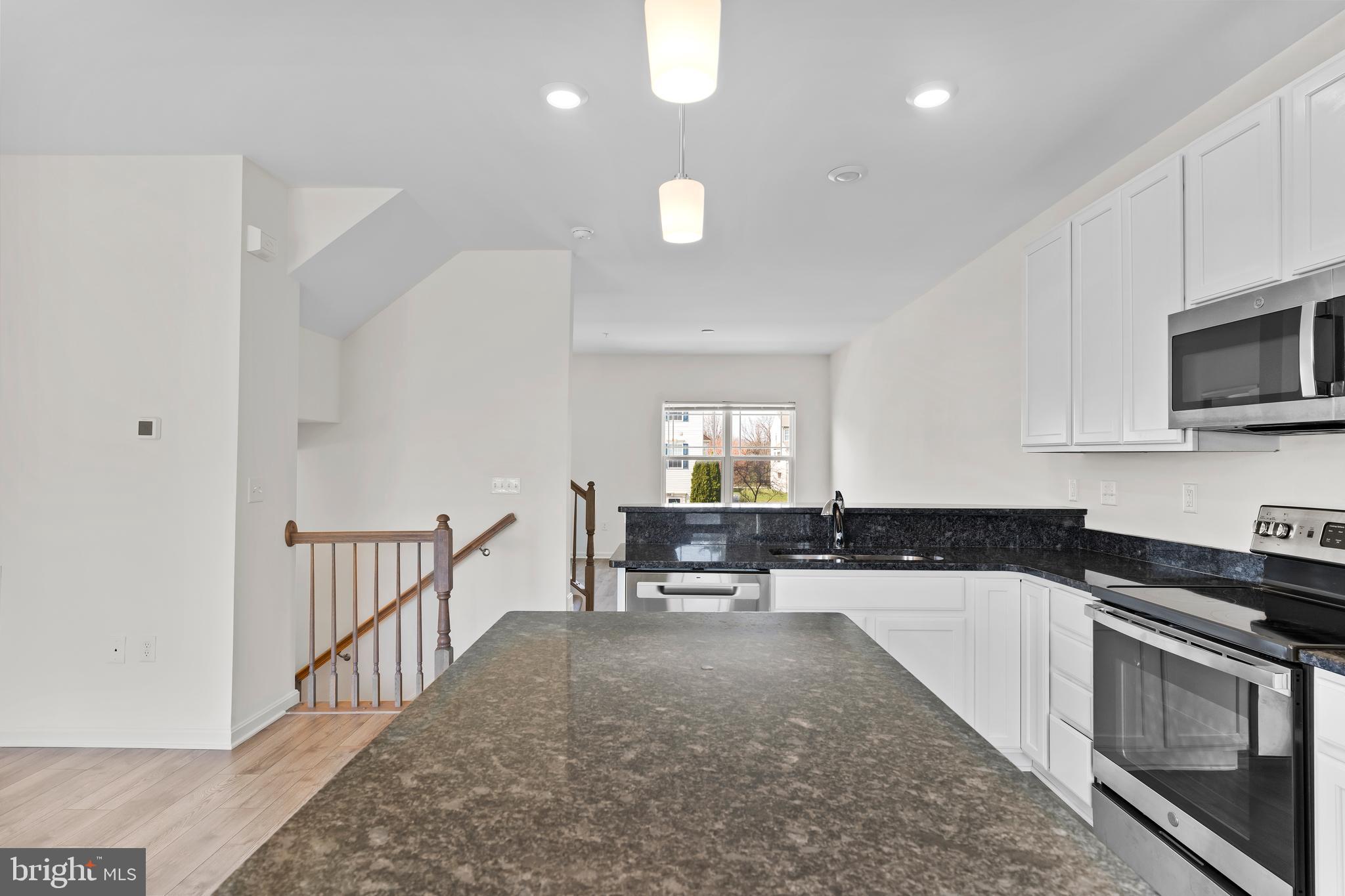 SUNSET TOWNHOMES - Residential