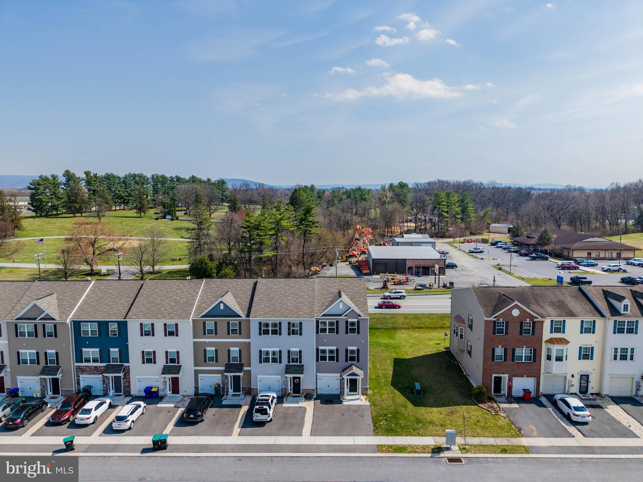 SUNSET TOWNHOMES - Residential