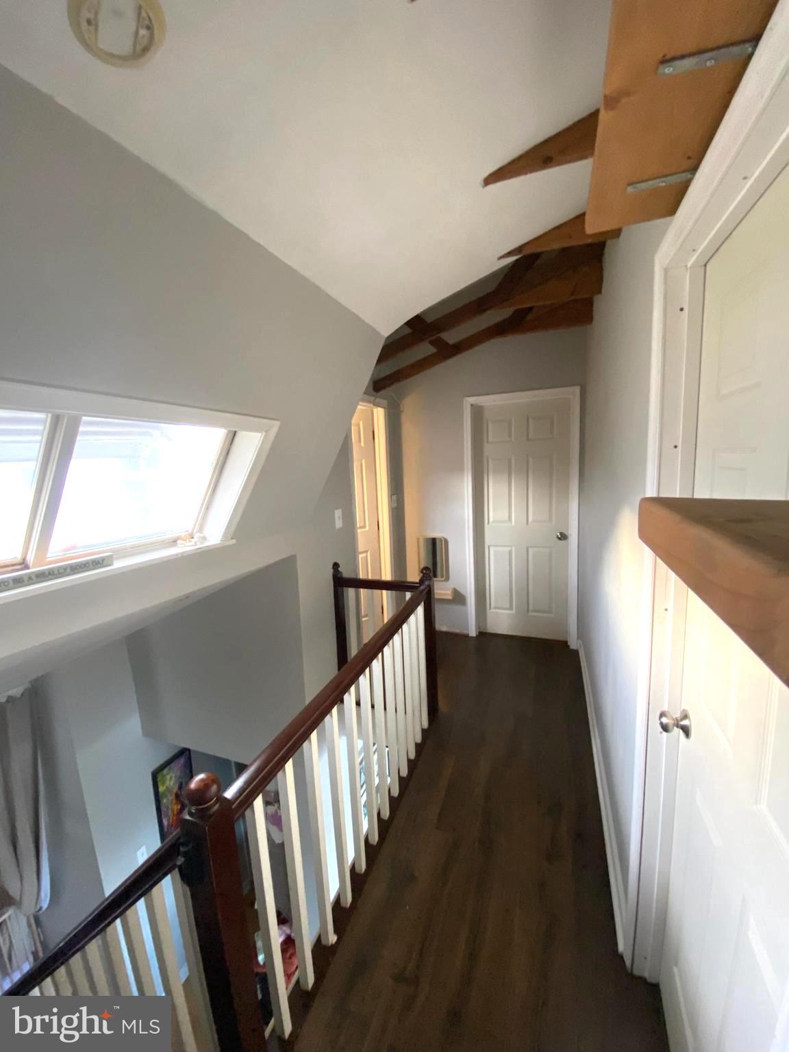 WOODLAND BEACH - Residential