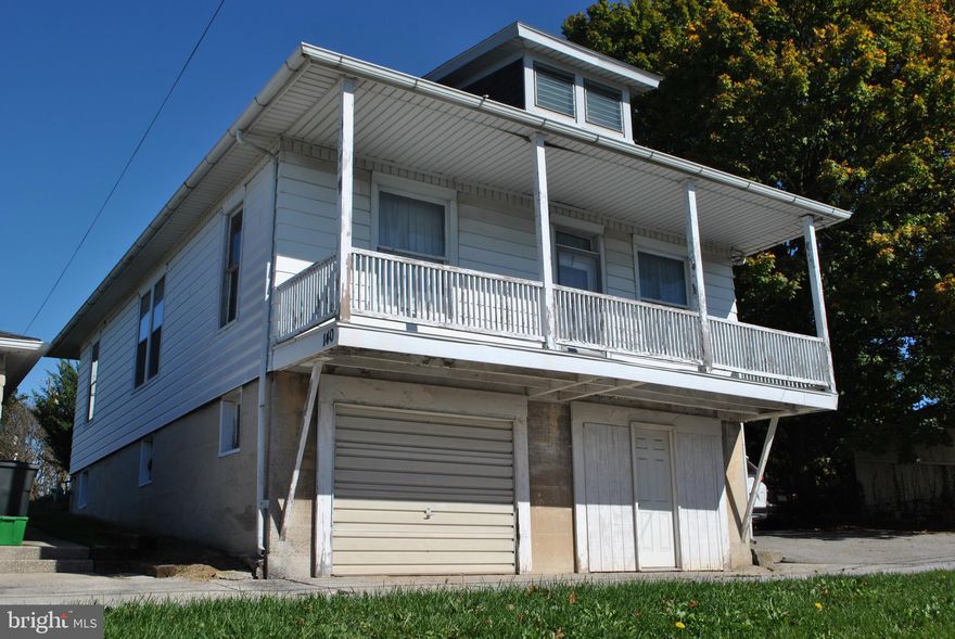 Well built home with no structural issues, just needs updating to become a nice family home. It has a huge lot with front and back porches. The attic space could be made into 2 additional bedrooms. It also has a garage and more room downstairs. Investors welcome, or do your own flipping and have a beautiful dream home for under 150,000!