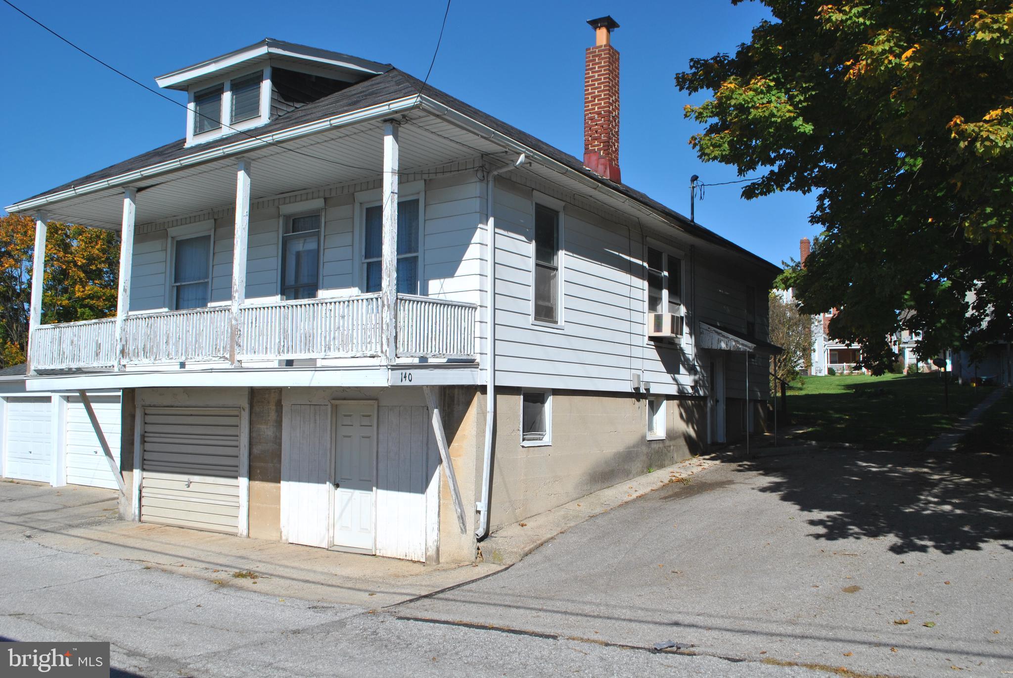 RED LION - Residential