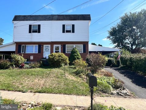 Photo of 18 - B W Glenwood Drive, CAMP HILL, PA 17011 (MLS # PACB2047340)