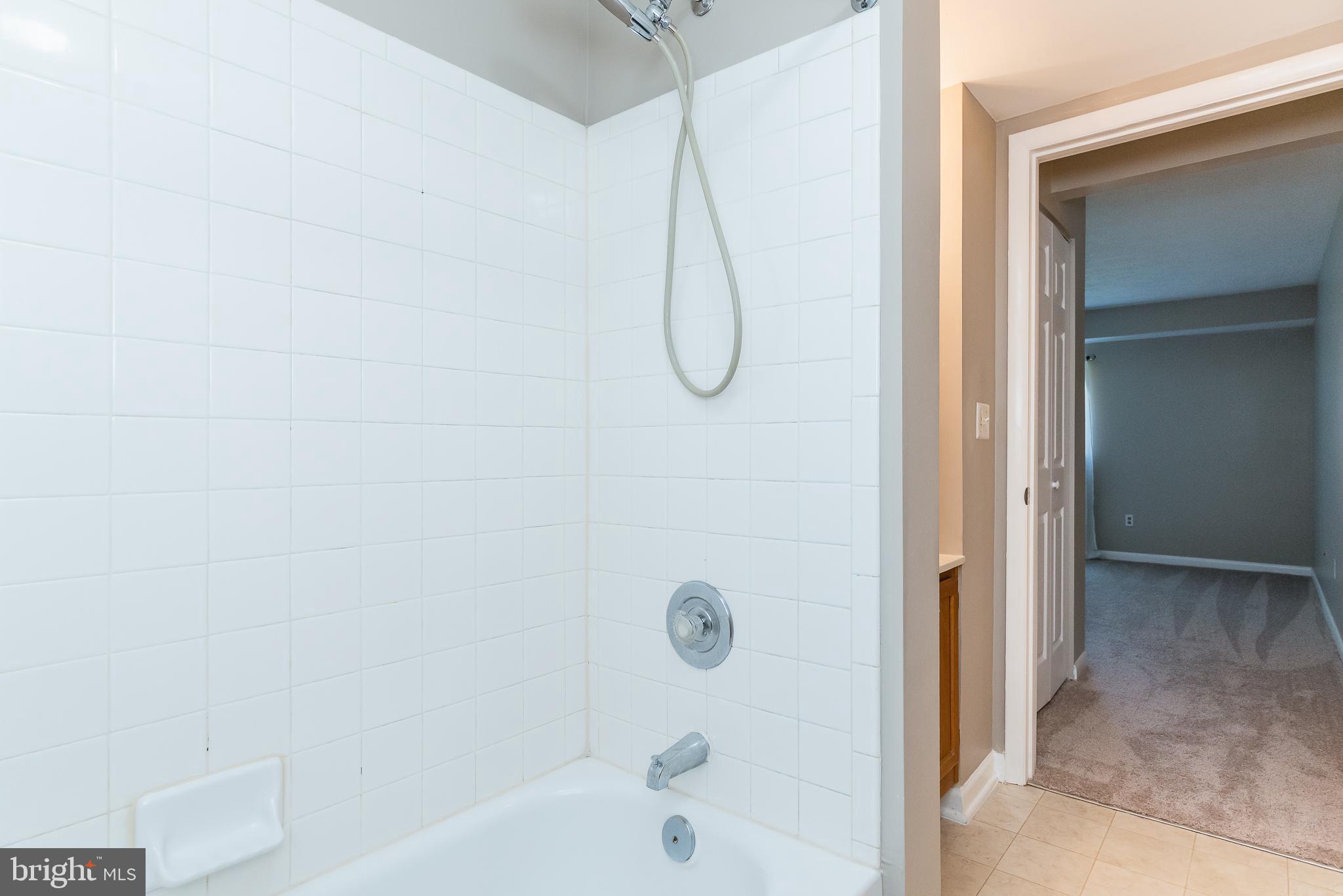 MAGNOLIA WOODS CONDOMINIUMS - Residential