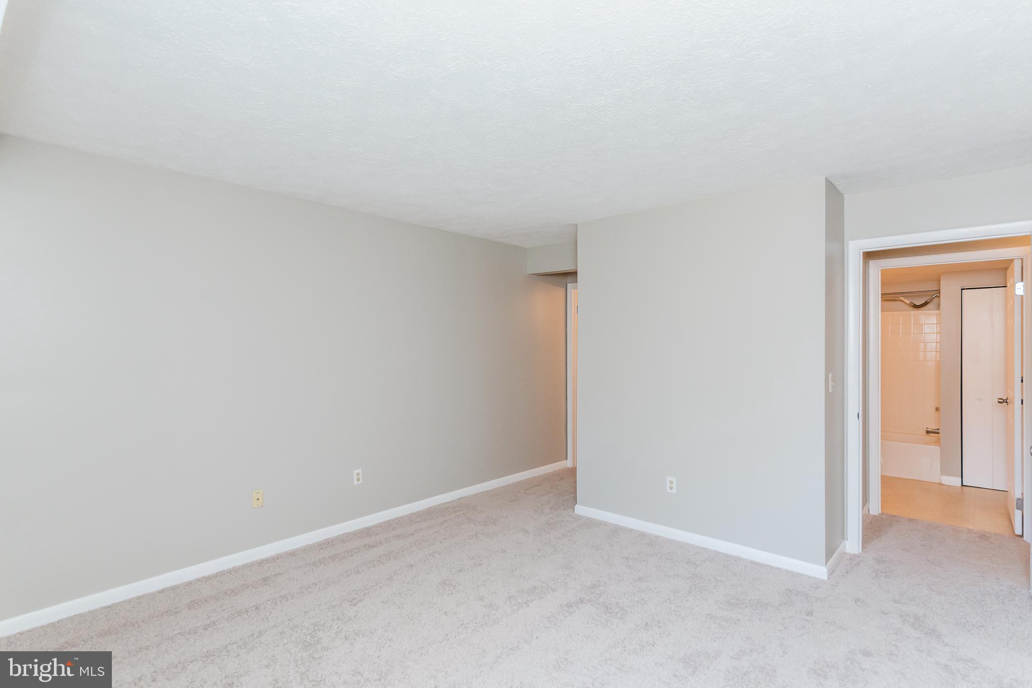 MAGNOLIA WOODS CONDOMINIUMS - Residential