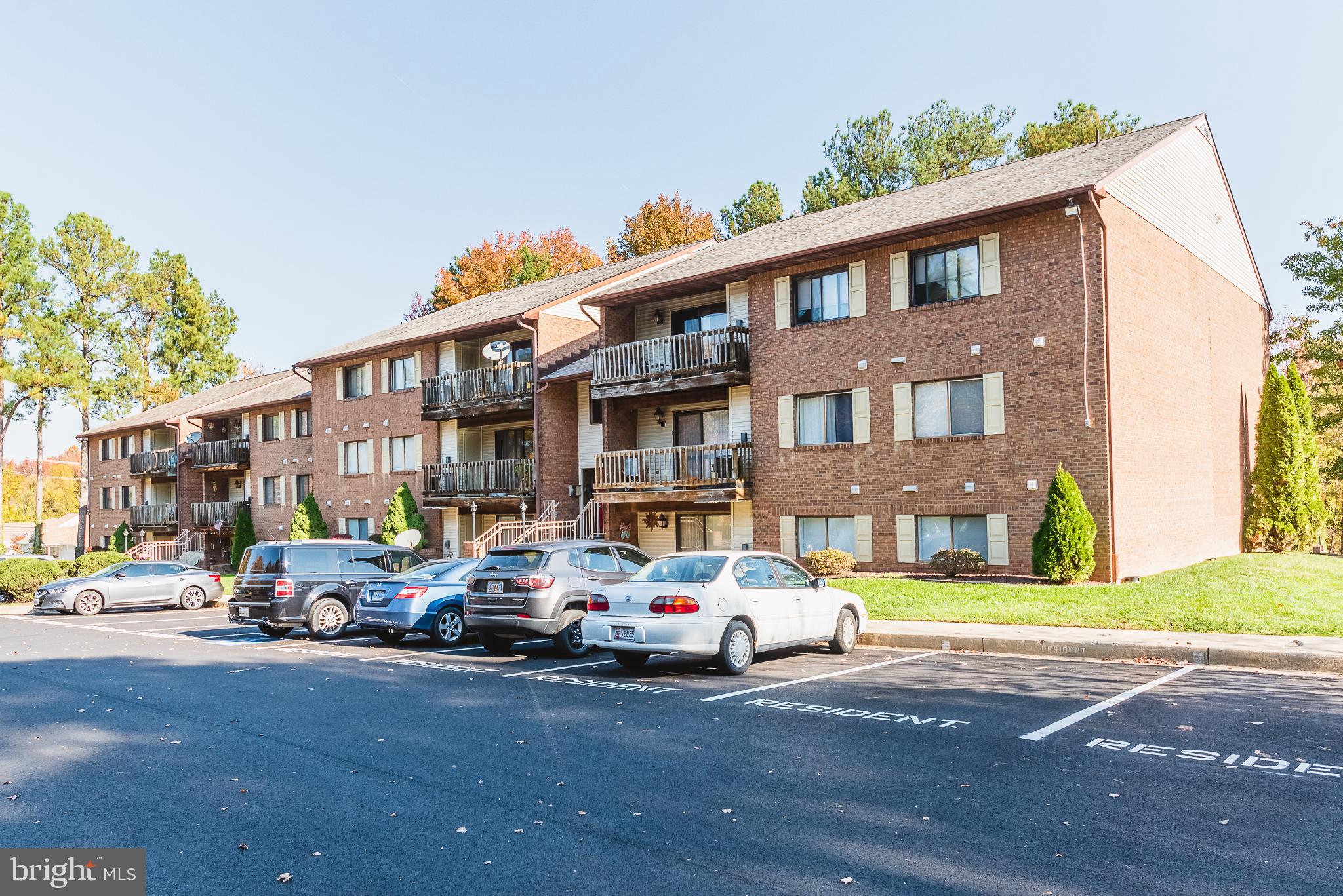 MAGNOLIA WOODS CONDOMINIUMS - Residential