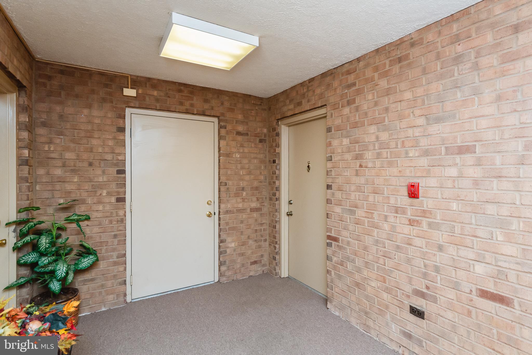 MAGNOLIA WOODS CONDOMINIUMS - Residential