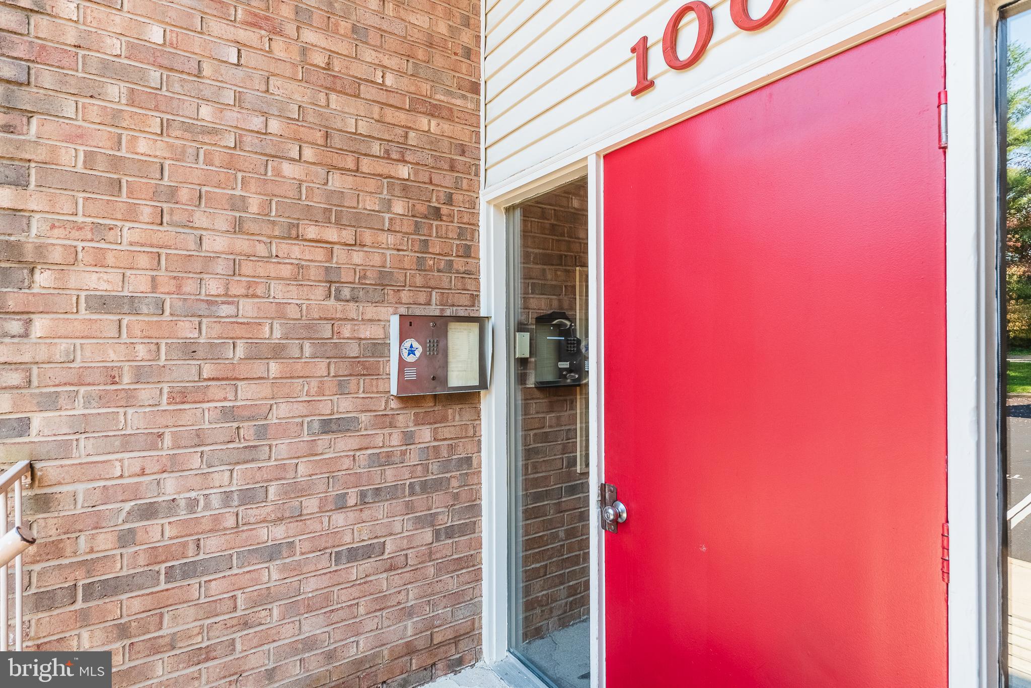 MAGNOLIA WOODS CONDOMINIUMS - Residential