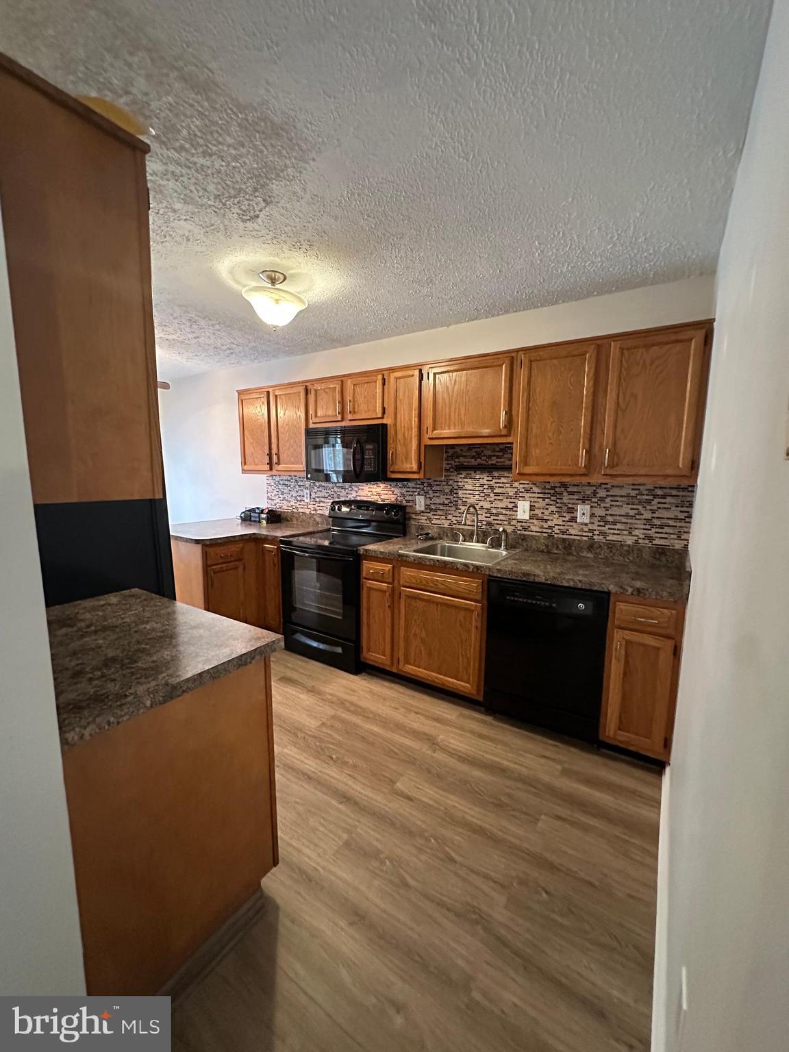 VILLAGE AT SHERANDO - Residential Lease