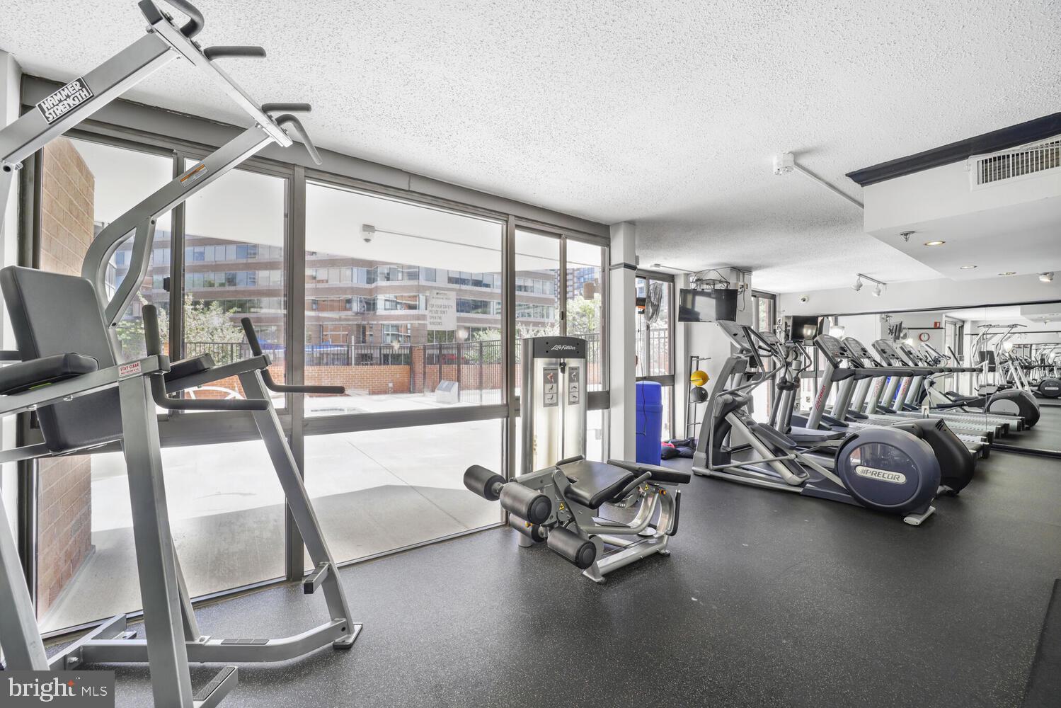 EASTVIEW AT BALLSTON METRO - Residential