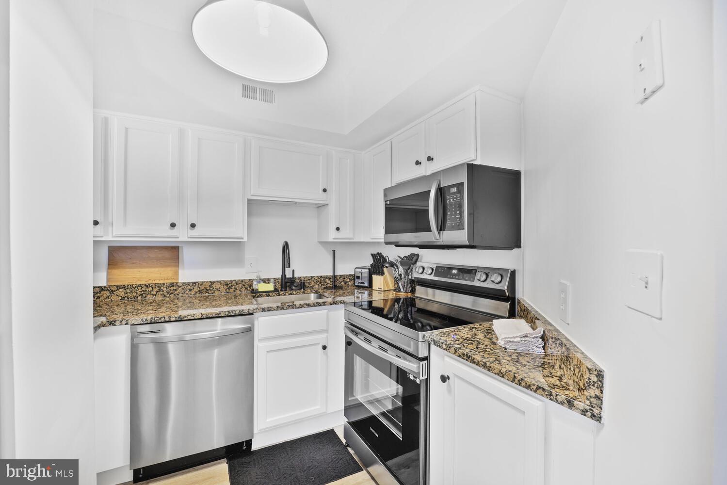 EASTVIEW AT BALLSTON METRO - Residential