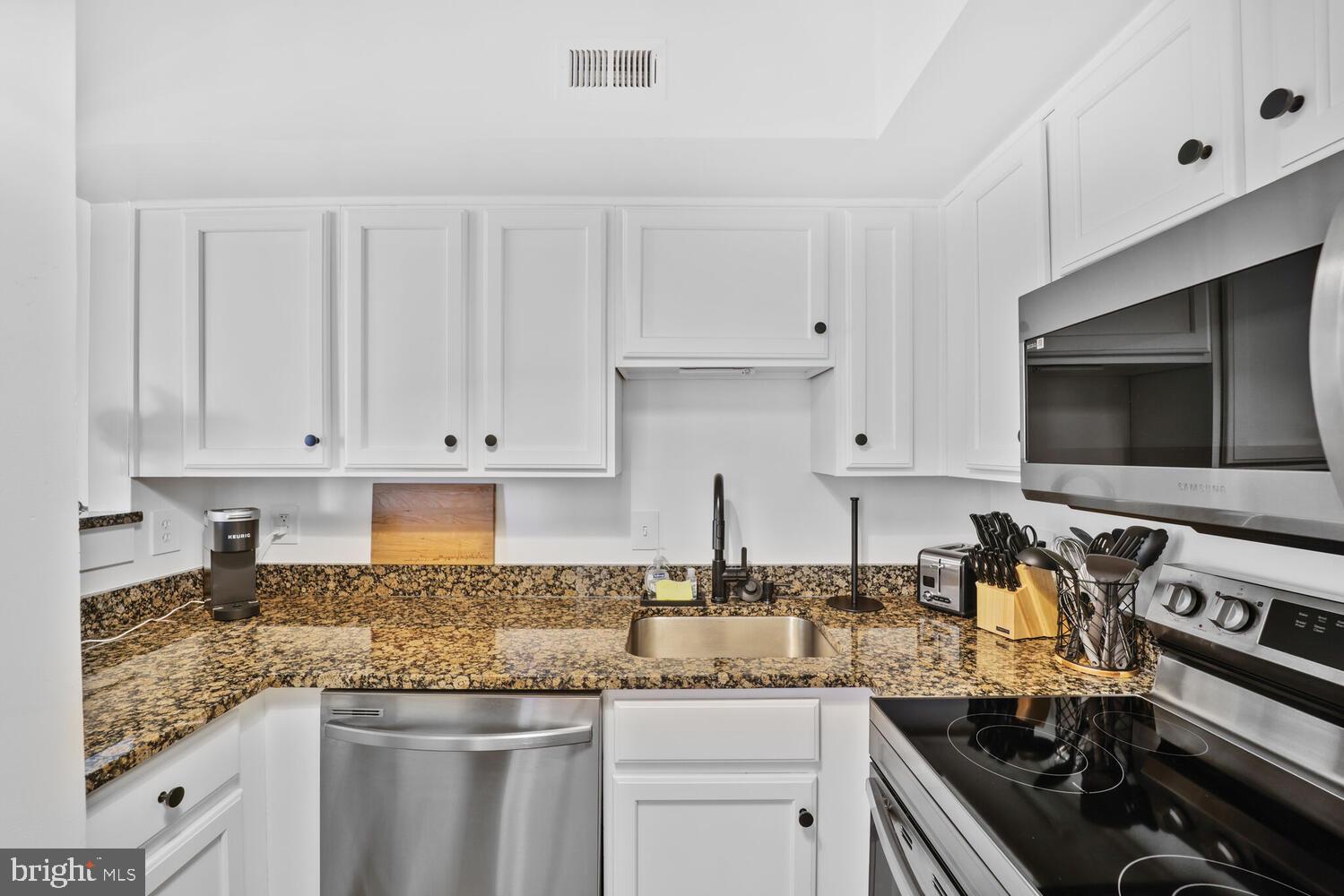 EASTVIEW AT BALLSTON METRO - Residential