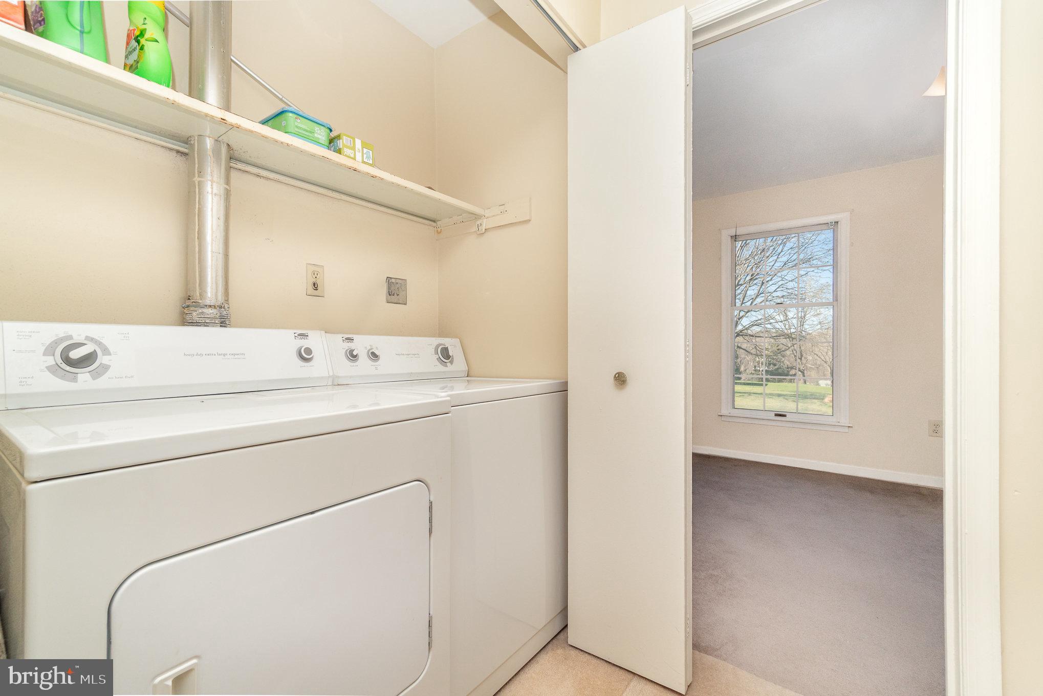 DUKE STREET COMMONS - Residential