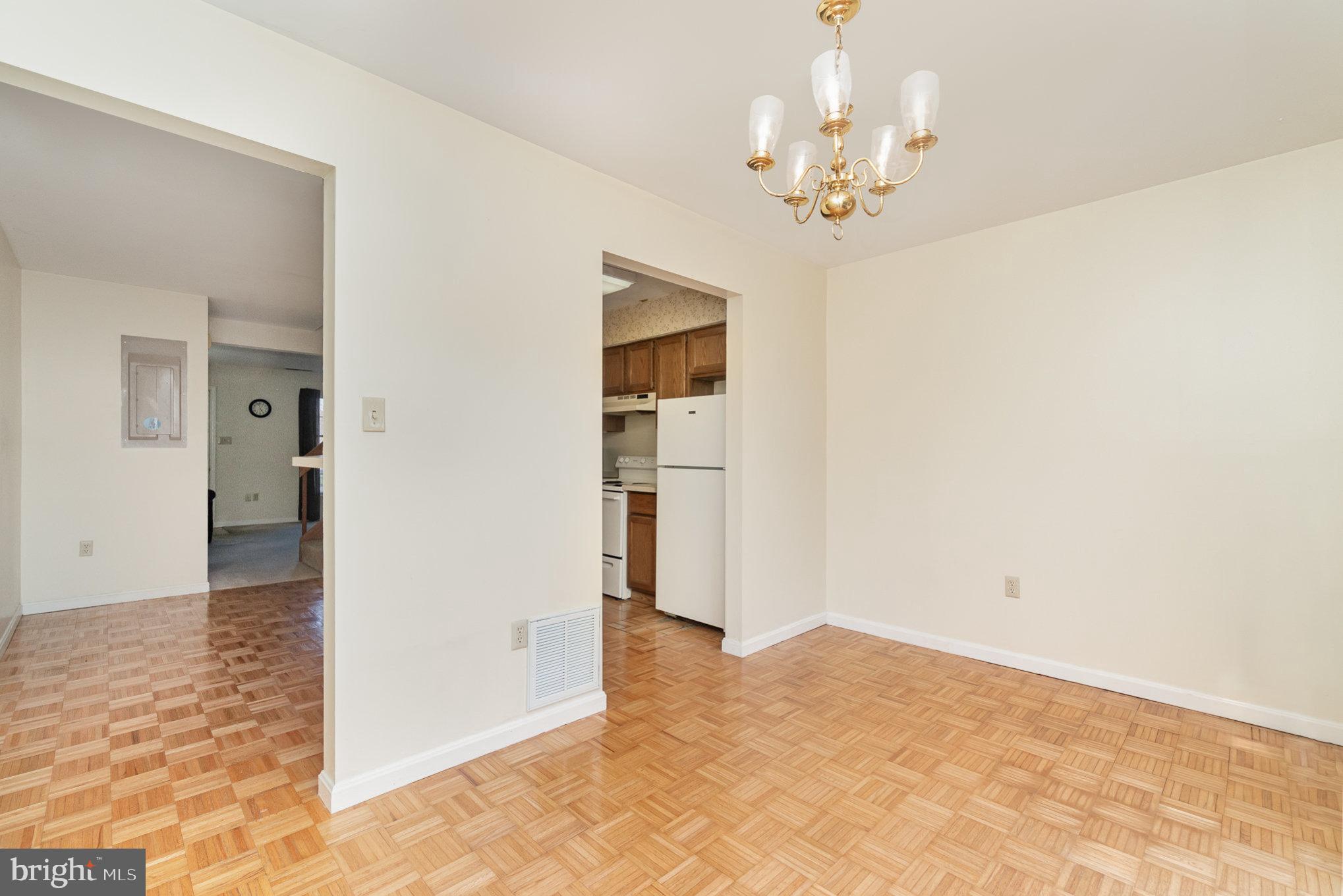 DUKE STREET COMMONS - Residential