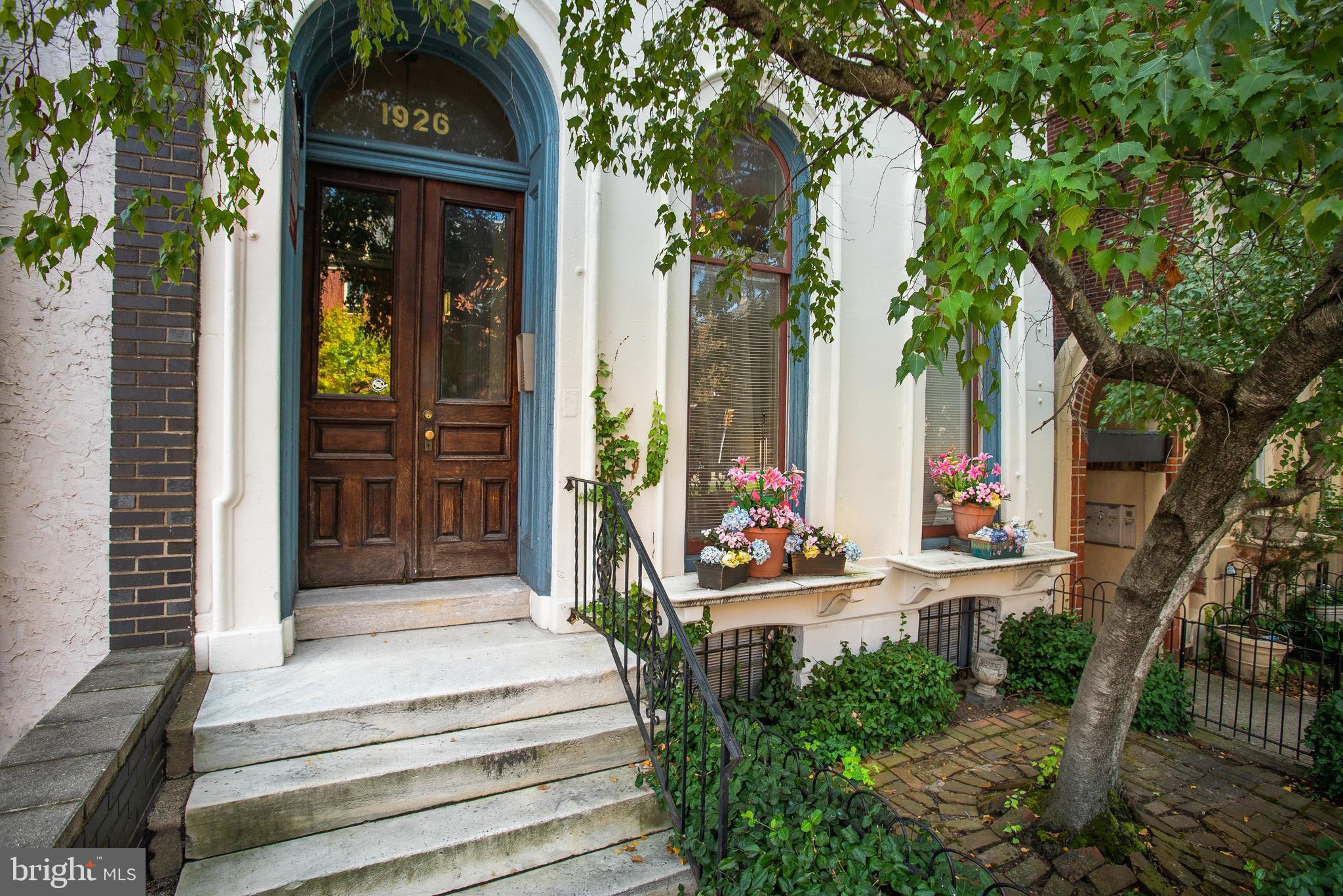 FAIRMOUNT - Residential Income