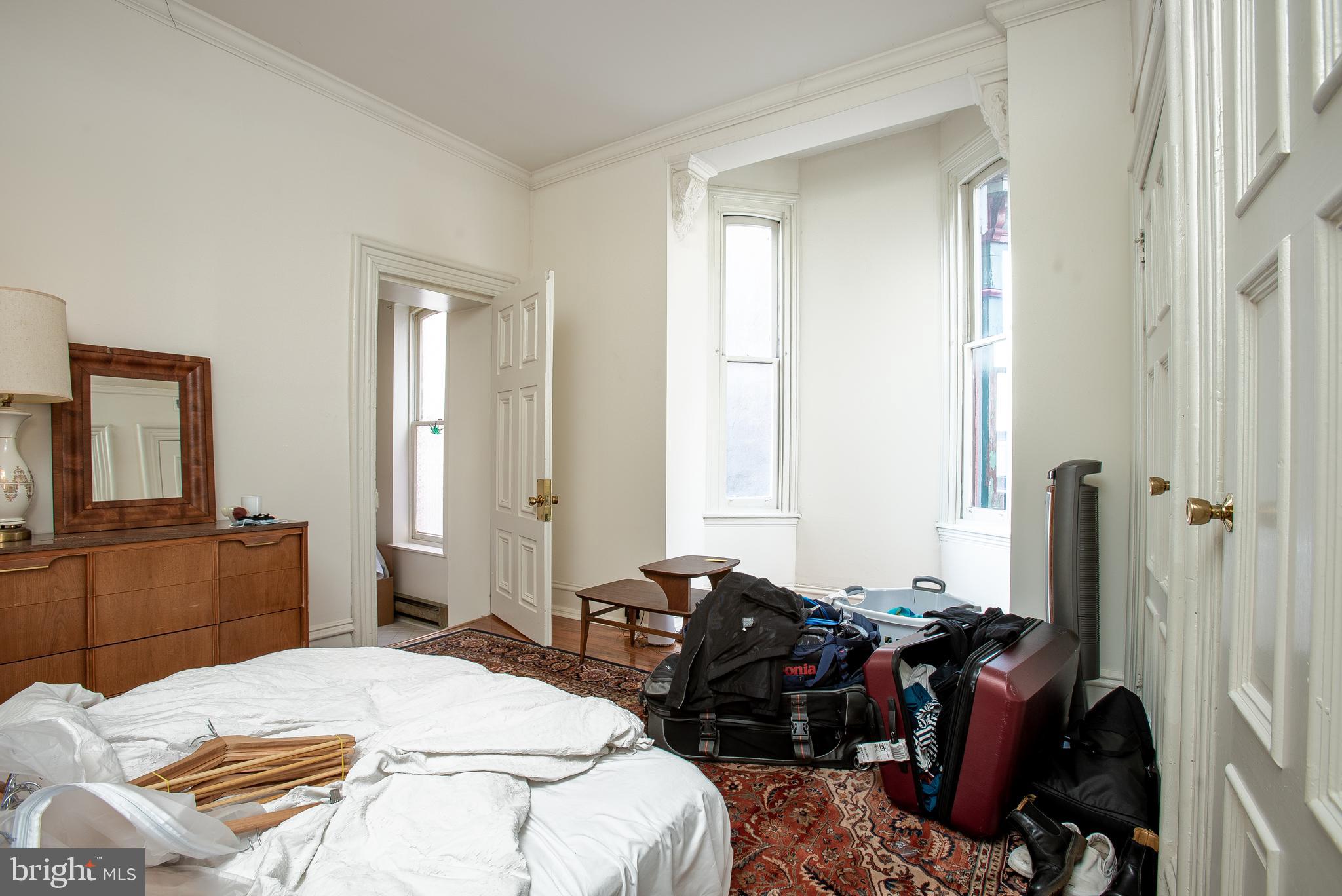 FAIRMOUNT - Residential Income