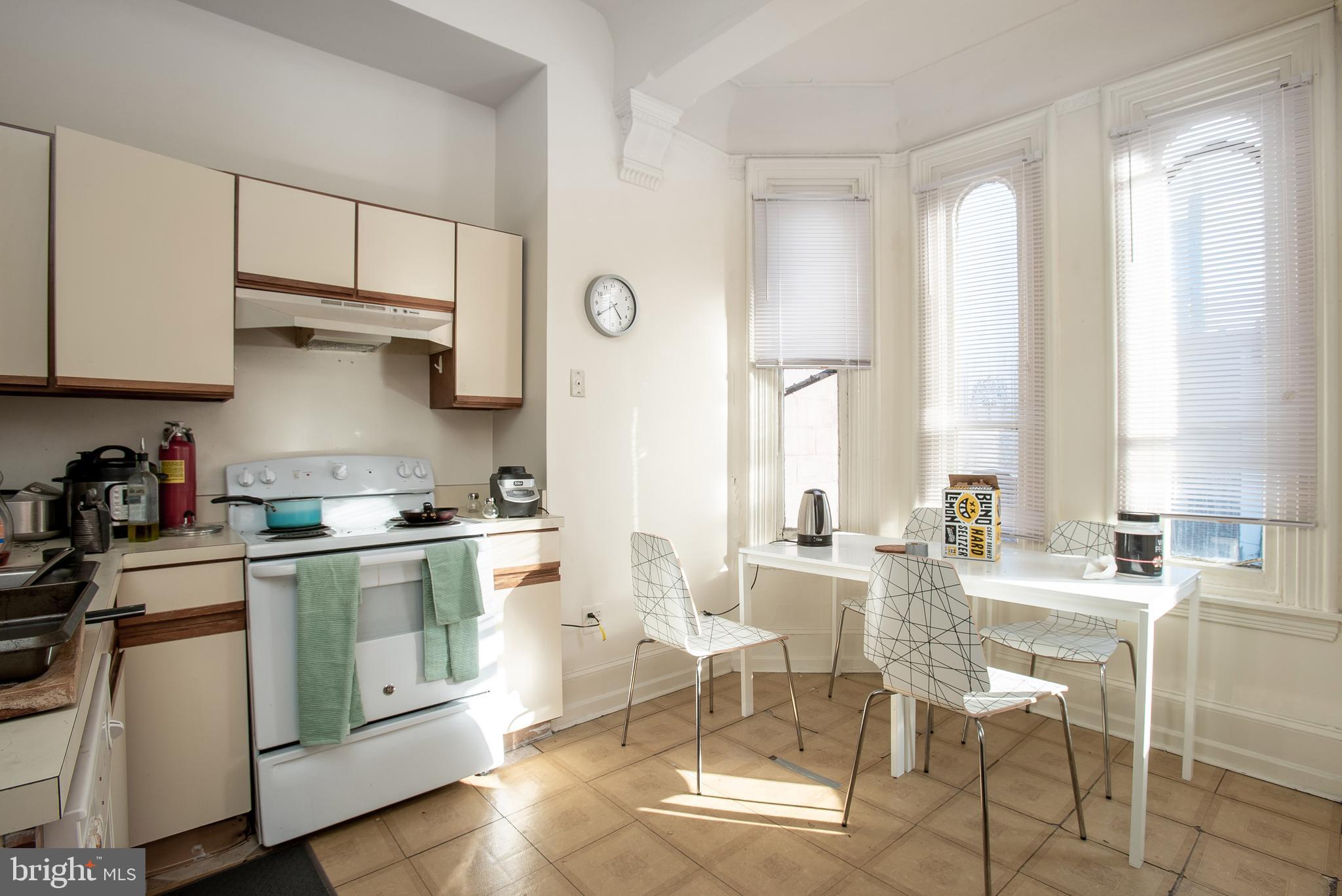 FAIRMOUNT - Residential Income