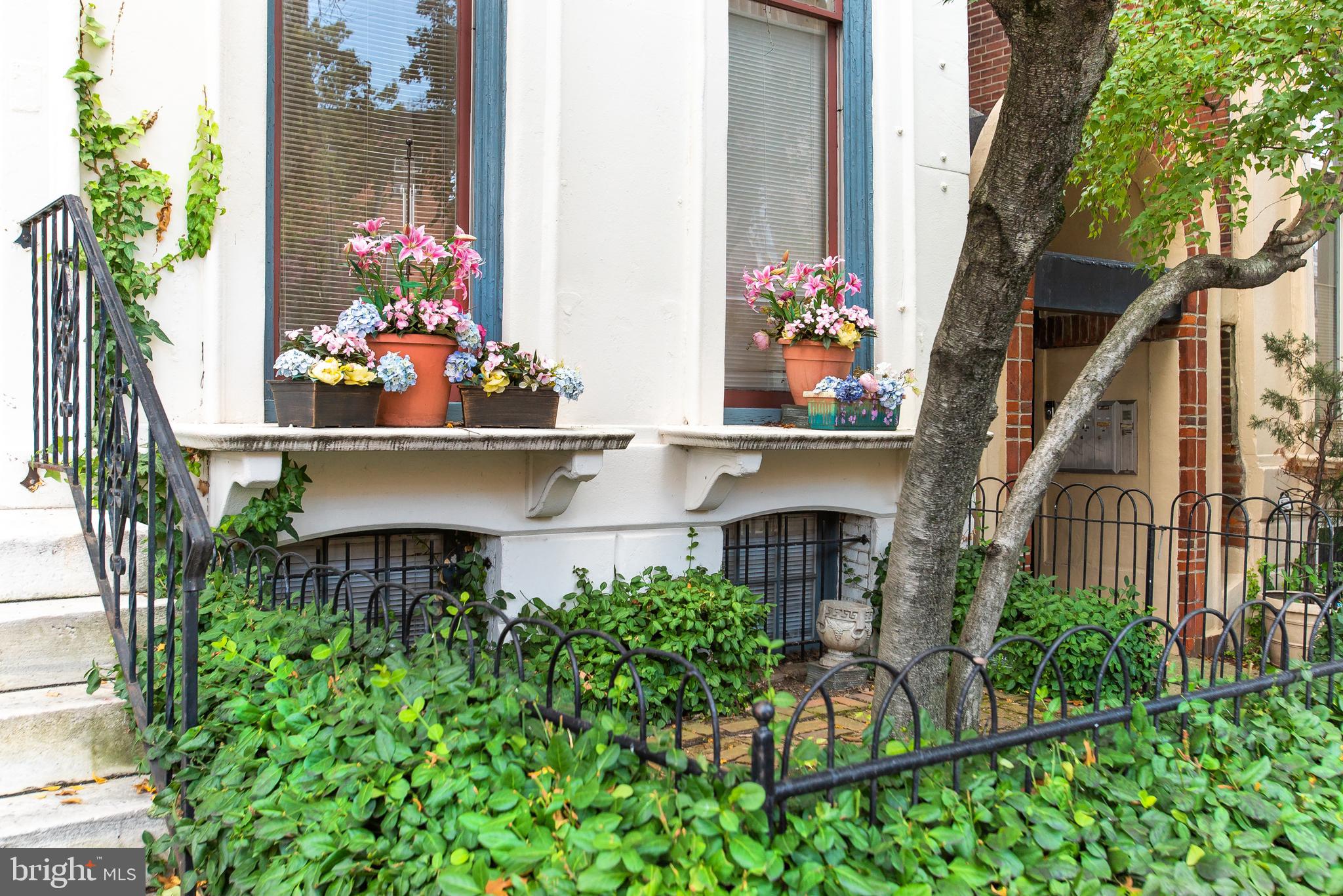 FAIRMOUNT - Residential Income
