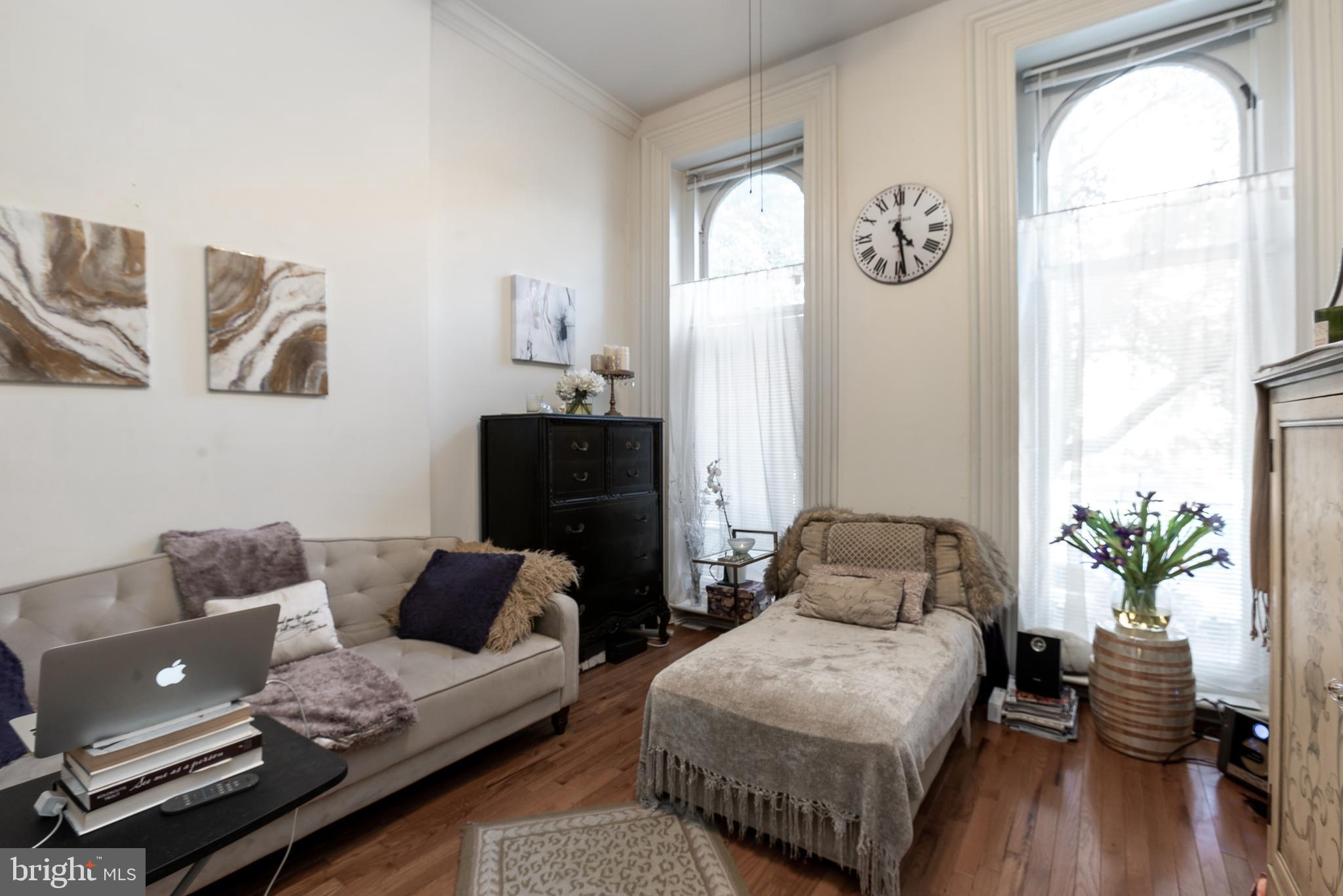 FAIRMOUNT - Residential Income