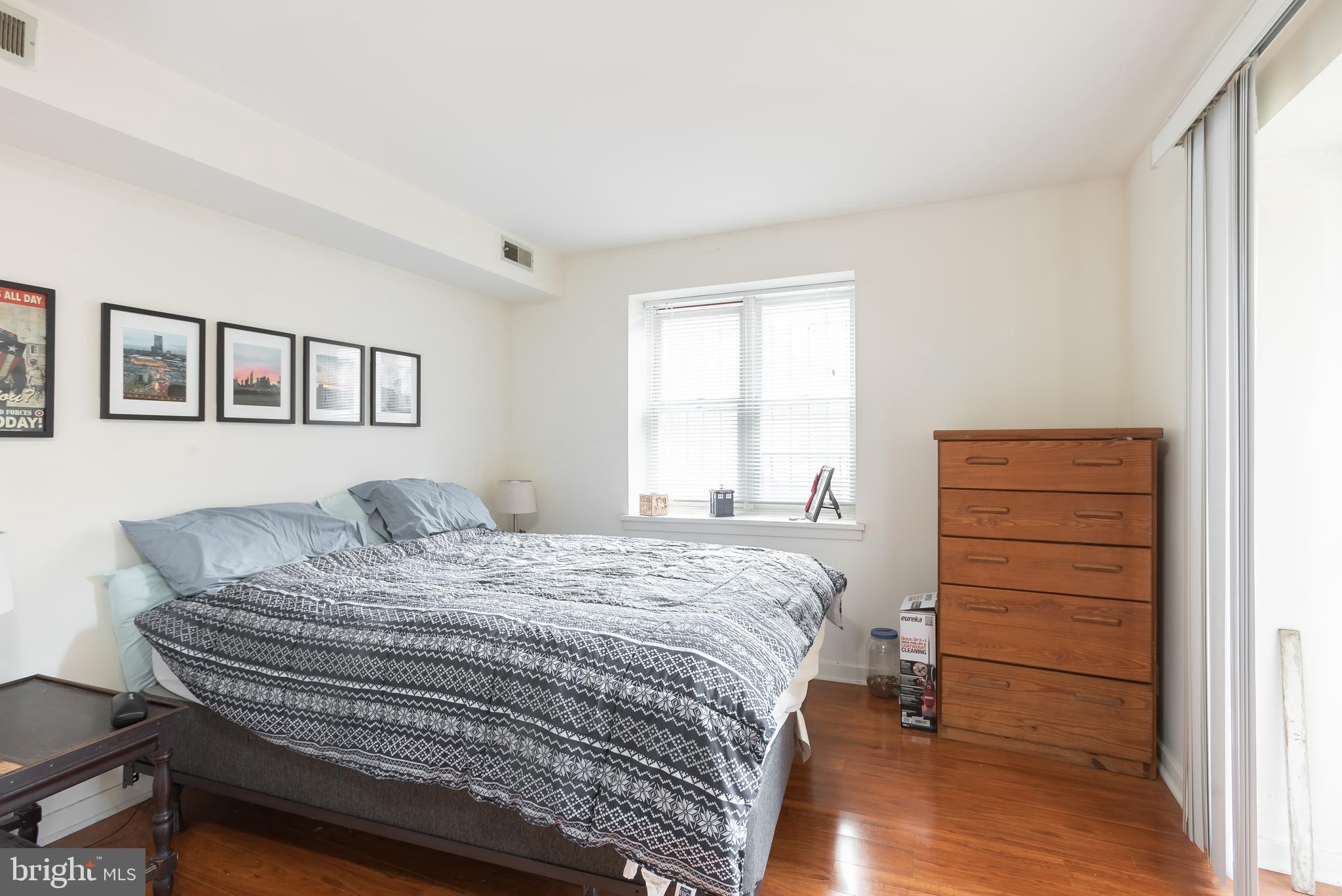 FAIRMOUNT - Residential Income