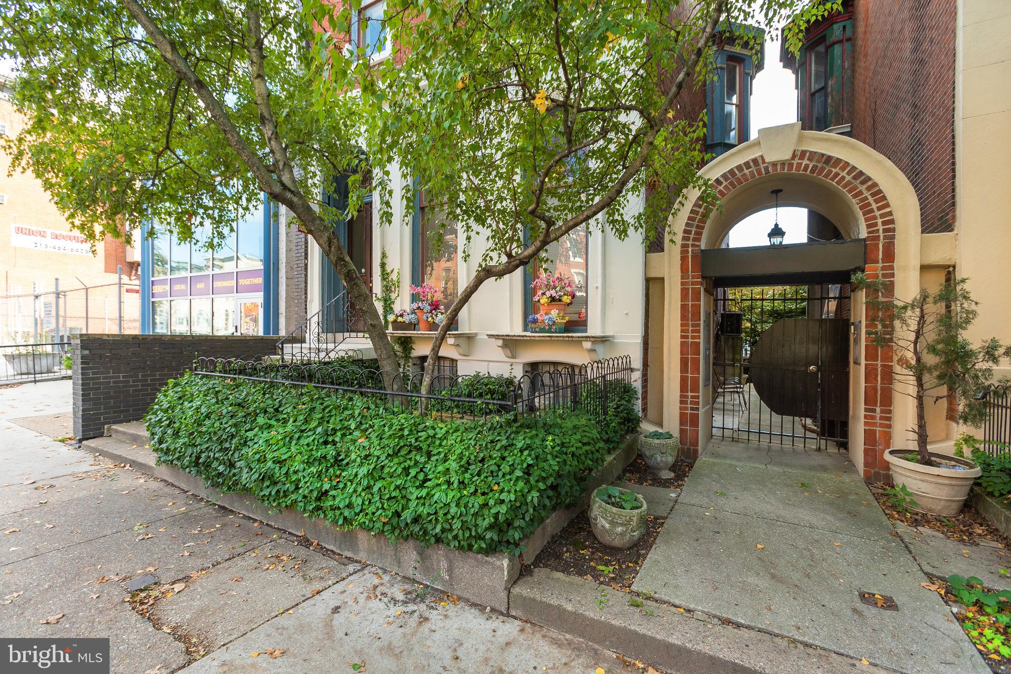 FAIRMOUNT - Residential Income