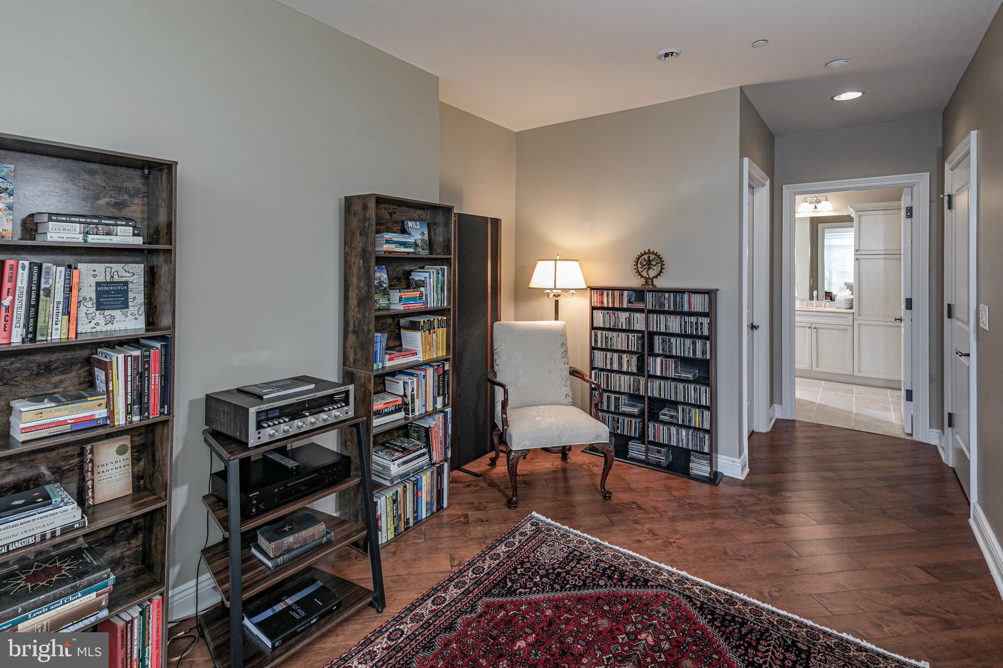 PALMER SQUARE - Residential