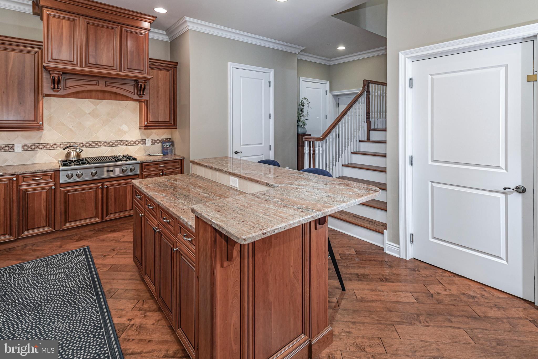 PALMER SQUARE - Residential