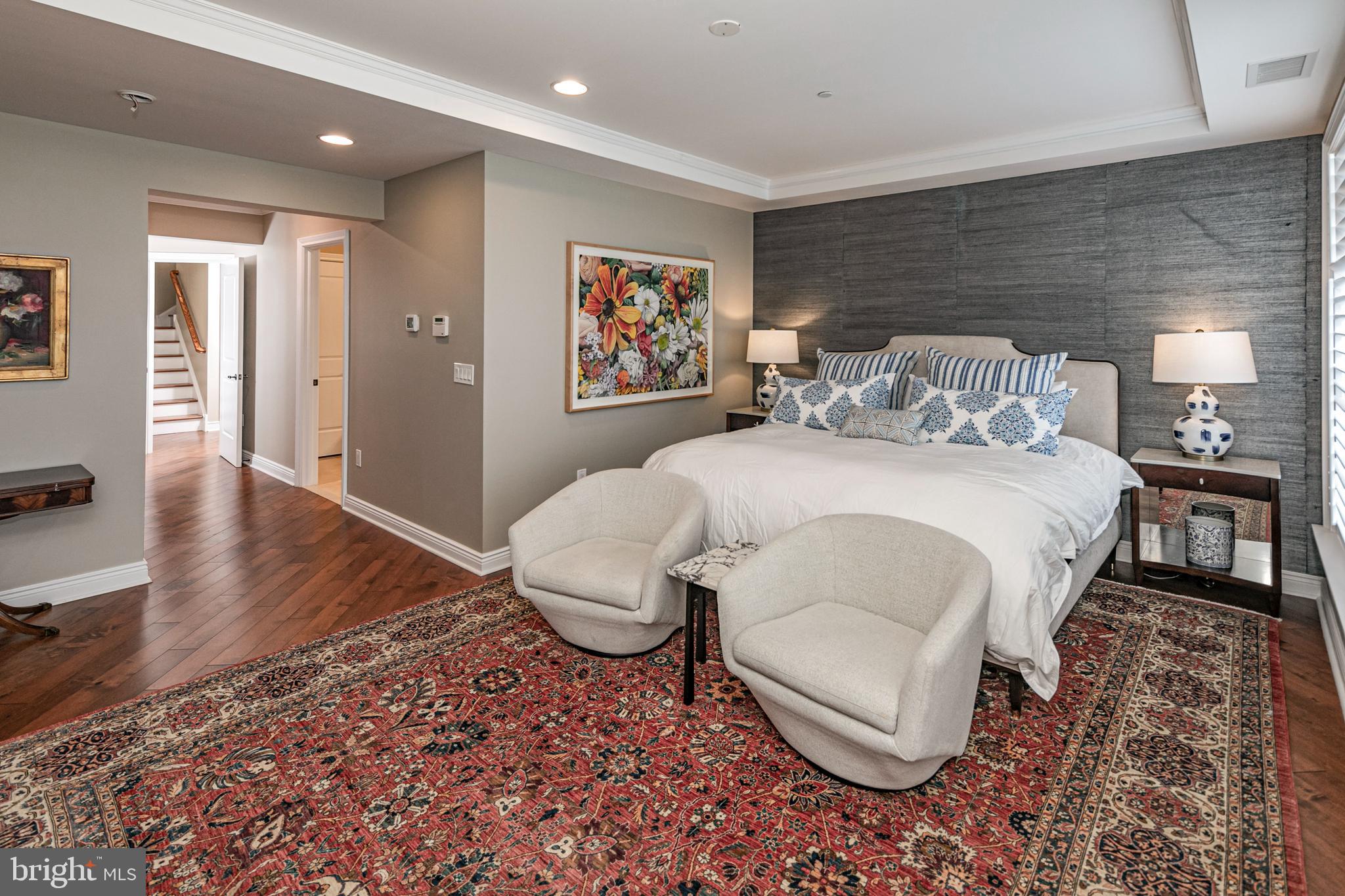 PALMER SQUARE - Residential