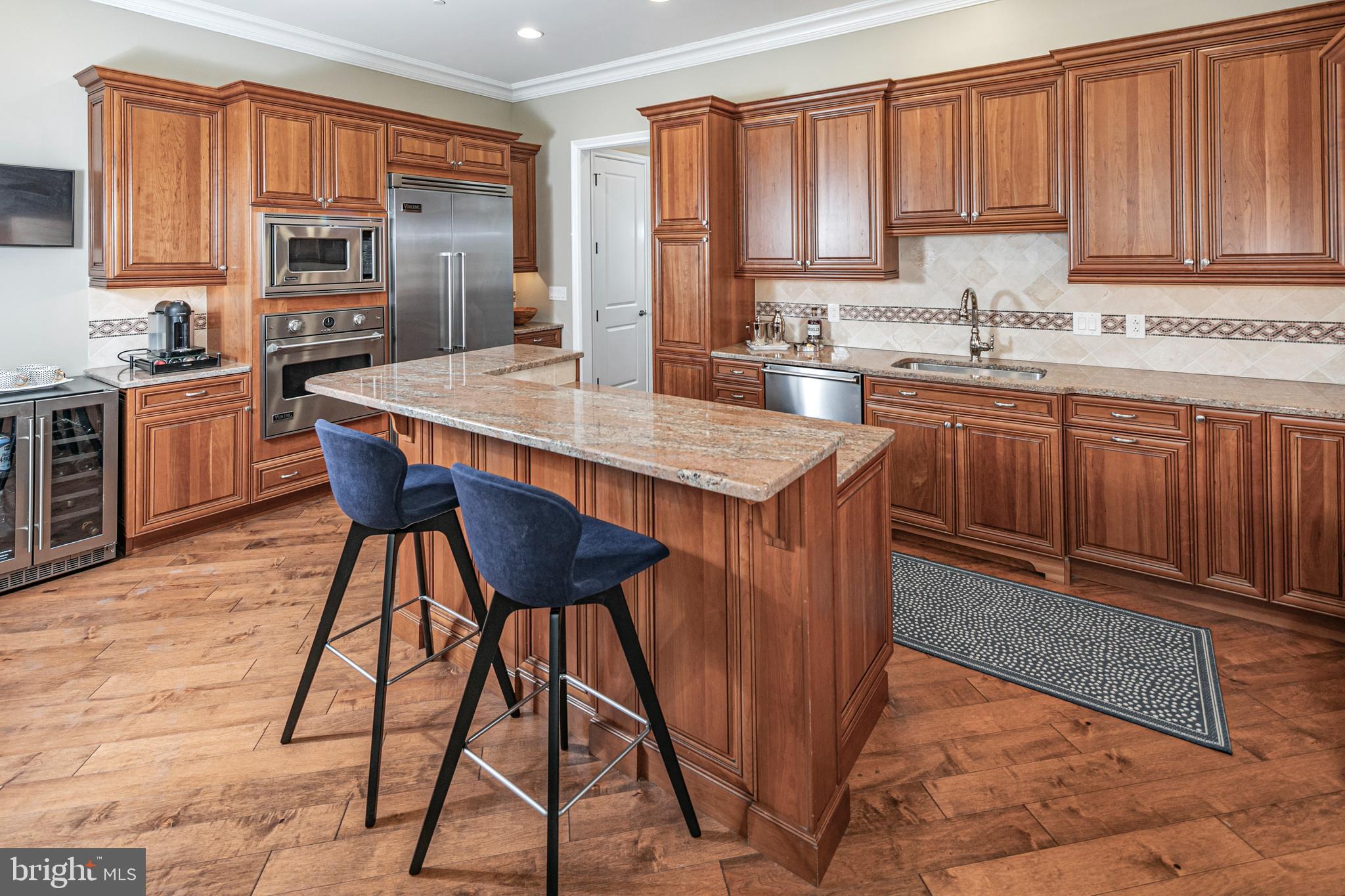 PALMER SQUARE - Residential