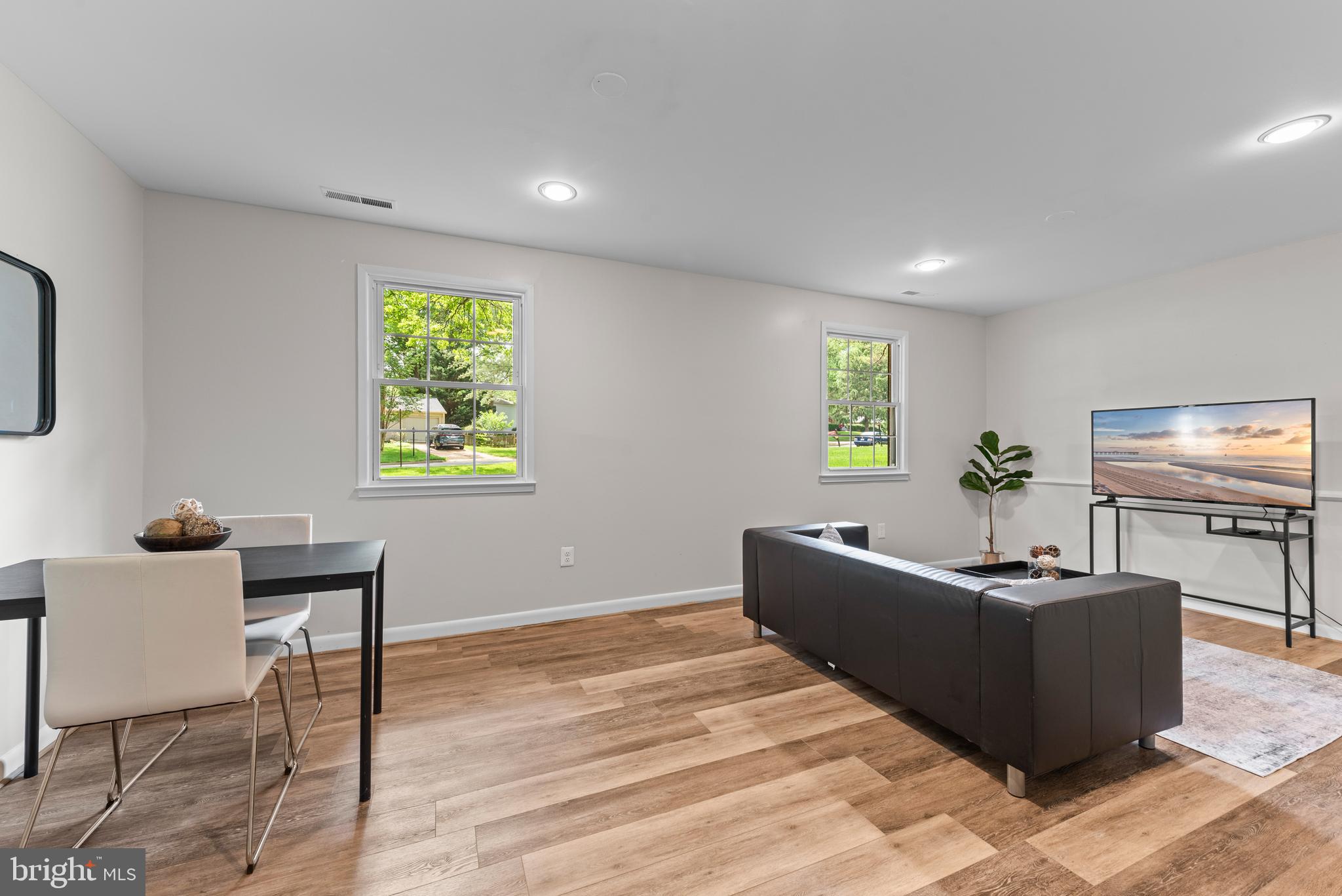 SOMERSET - Residential