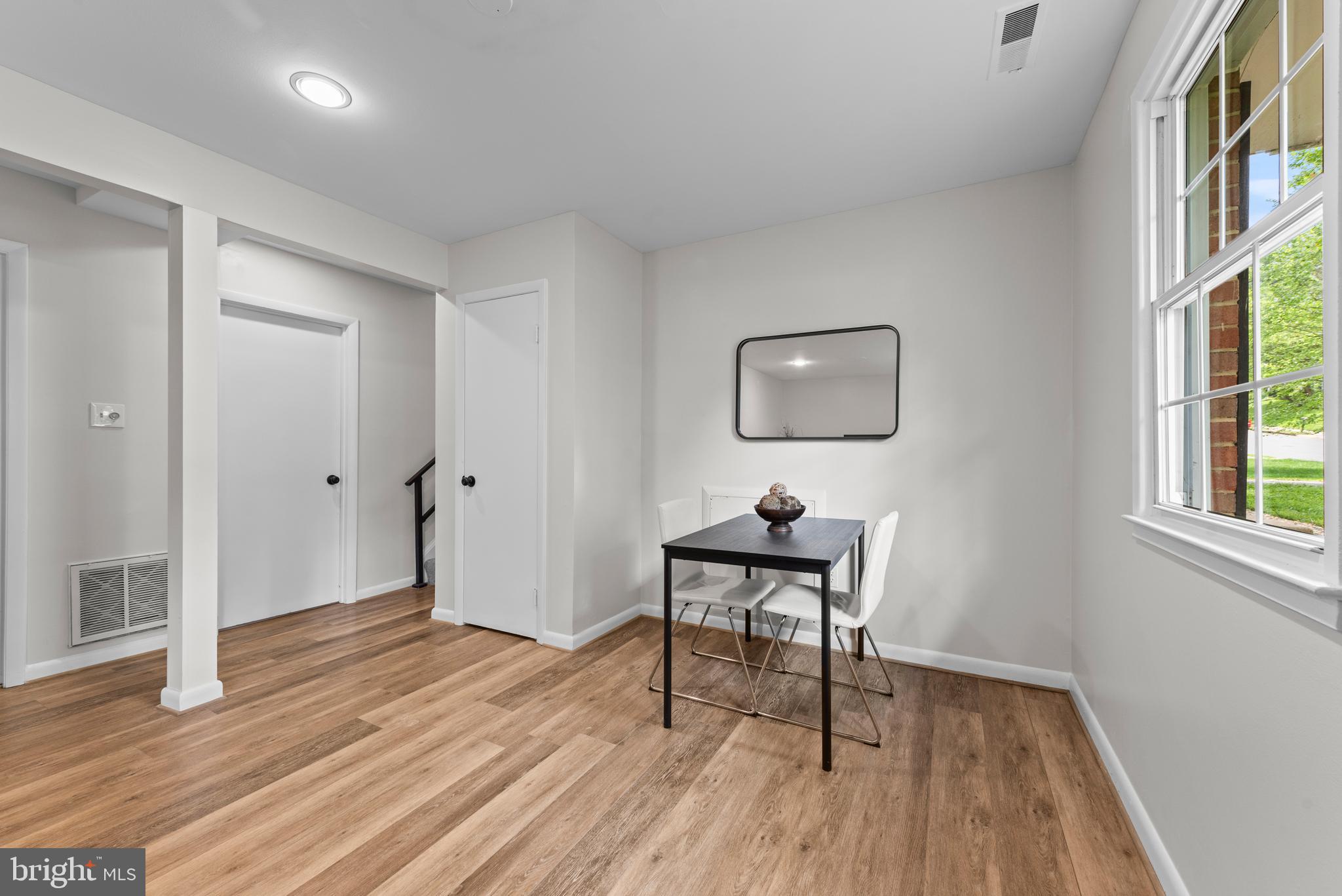 SOMERSET - Residential