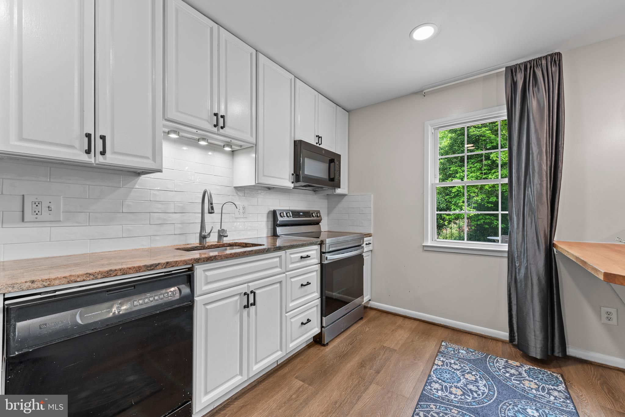 SOMERSET - Residential