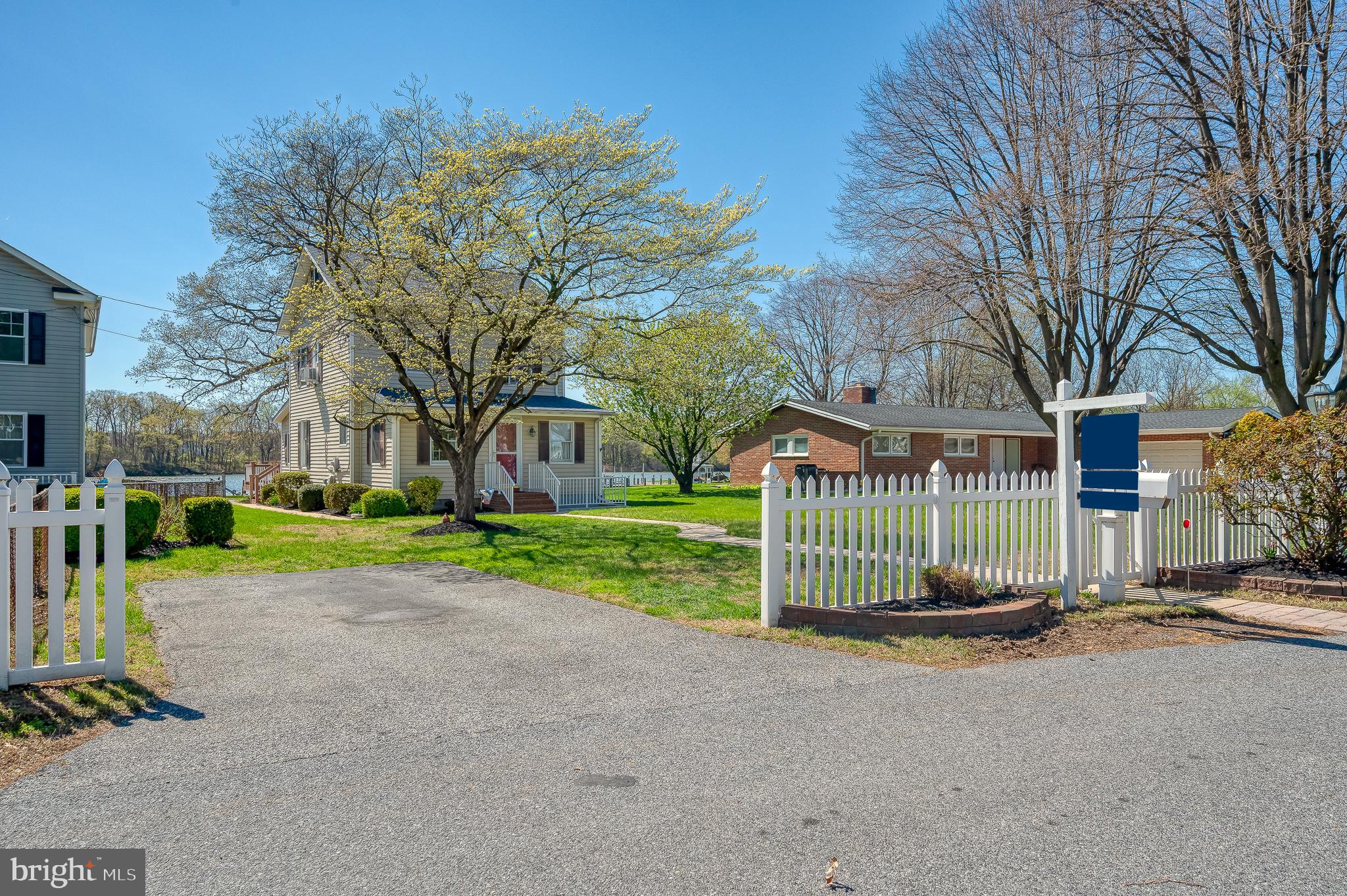 MIDDLE RIVER - Residential