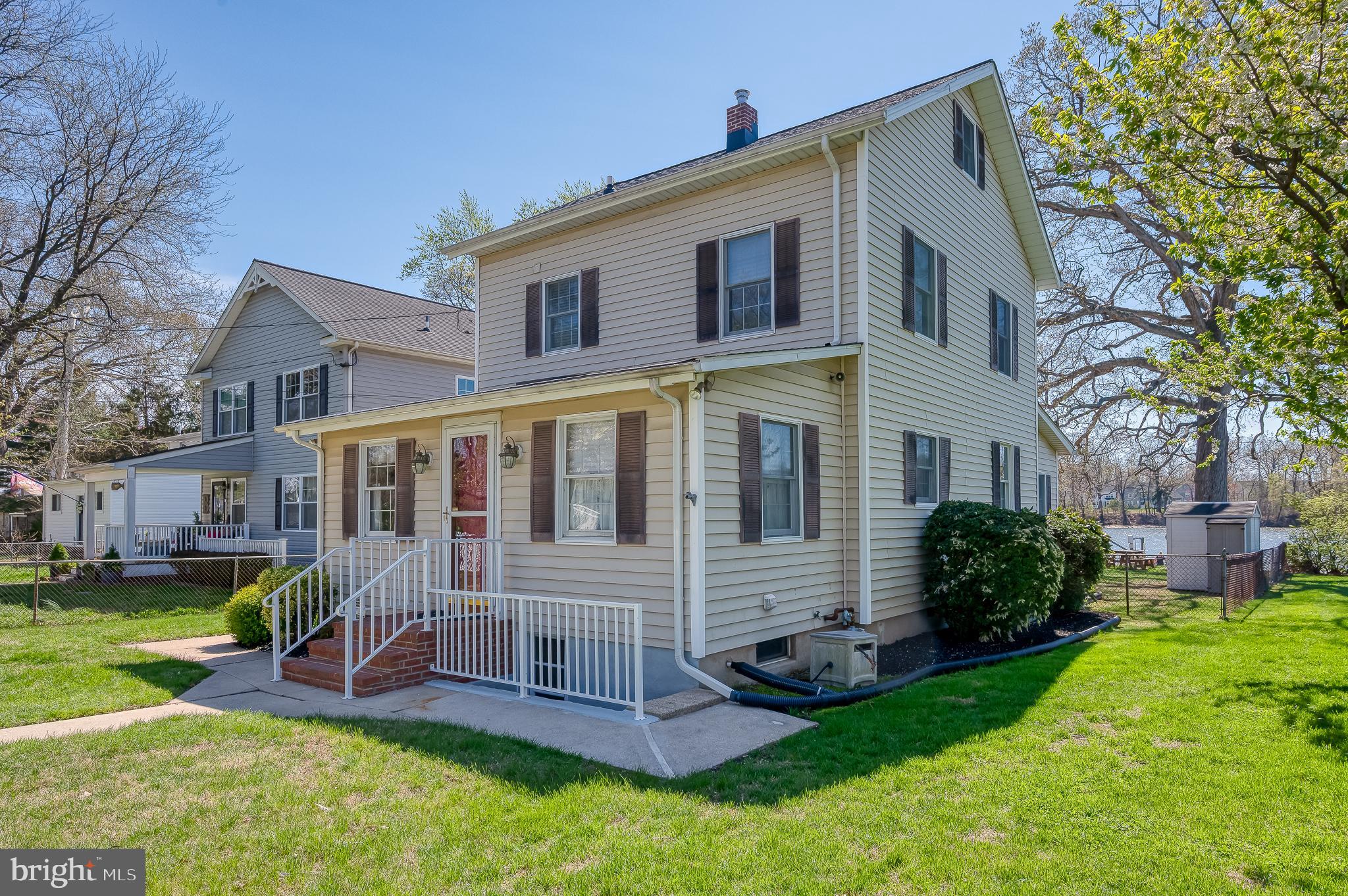 MIDDLE RIVER - Residential