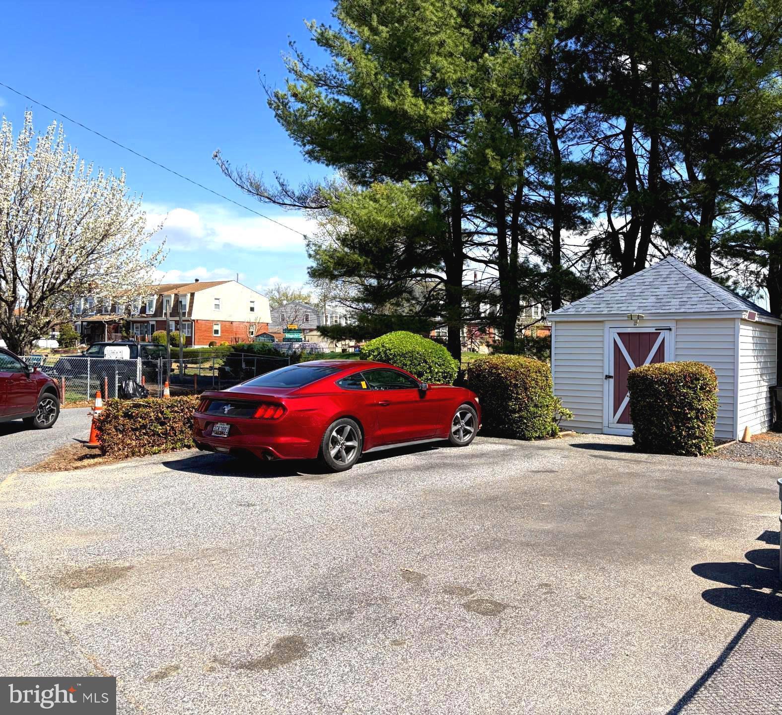 MIDDLE RIVER - Residential