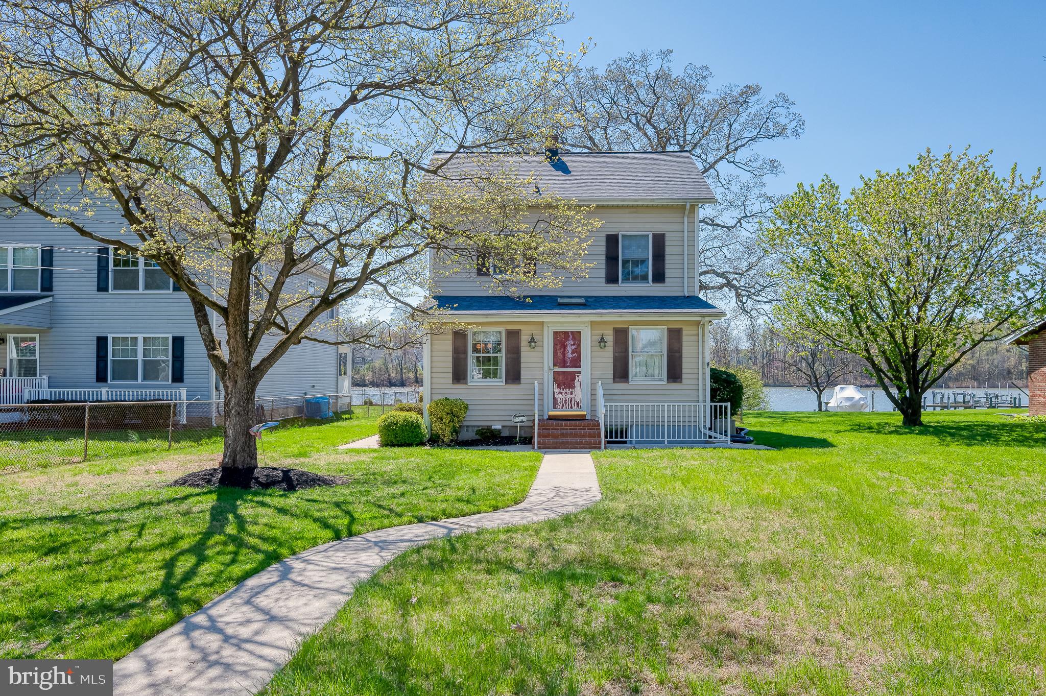 MIDDLE RIVER - Residential