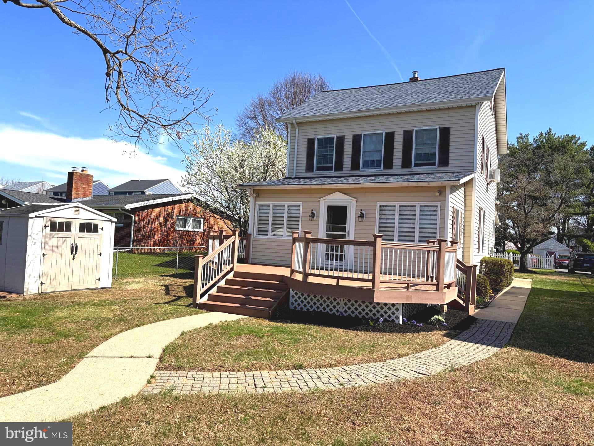 MIDDLE RIVER - Residential