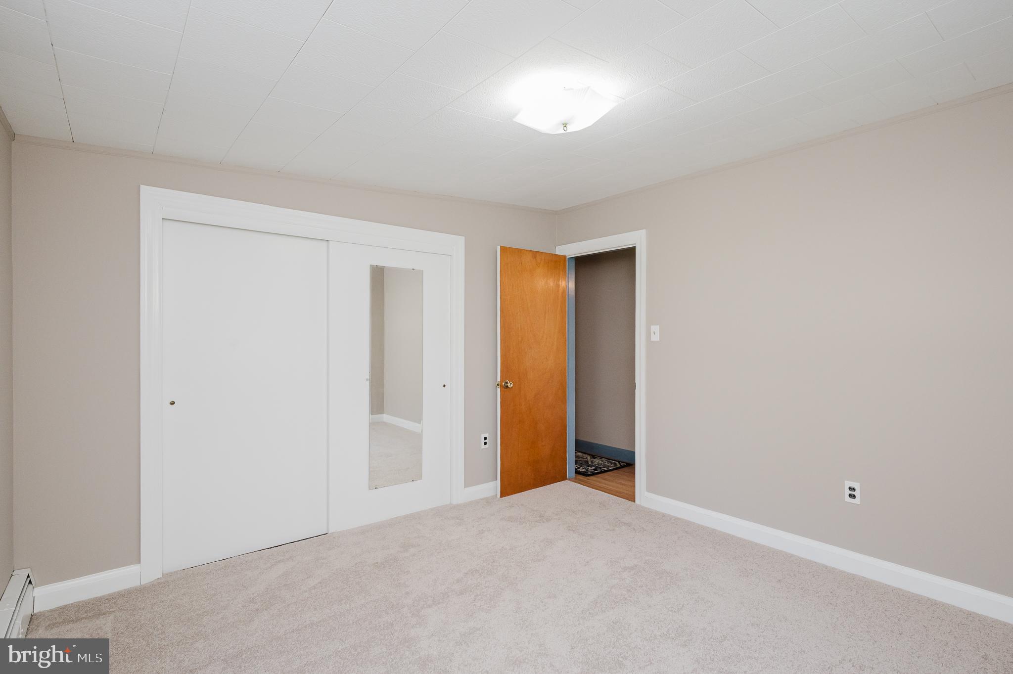 MIDDLE RIVER - Residential