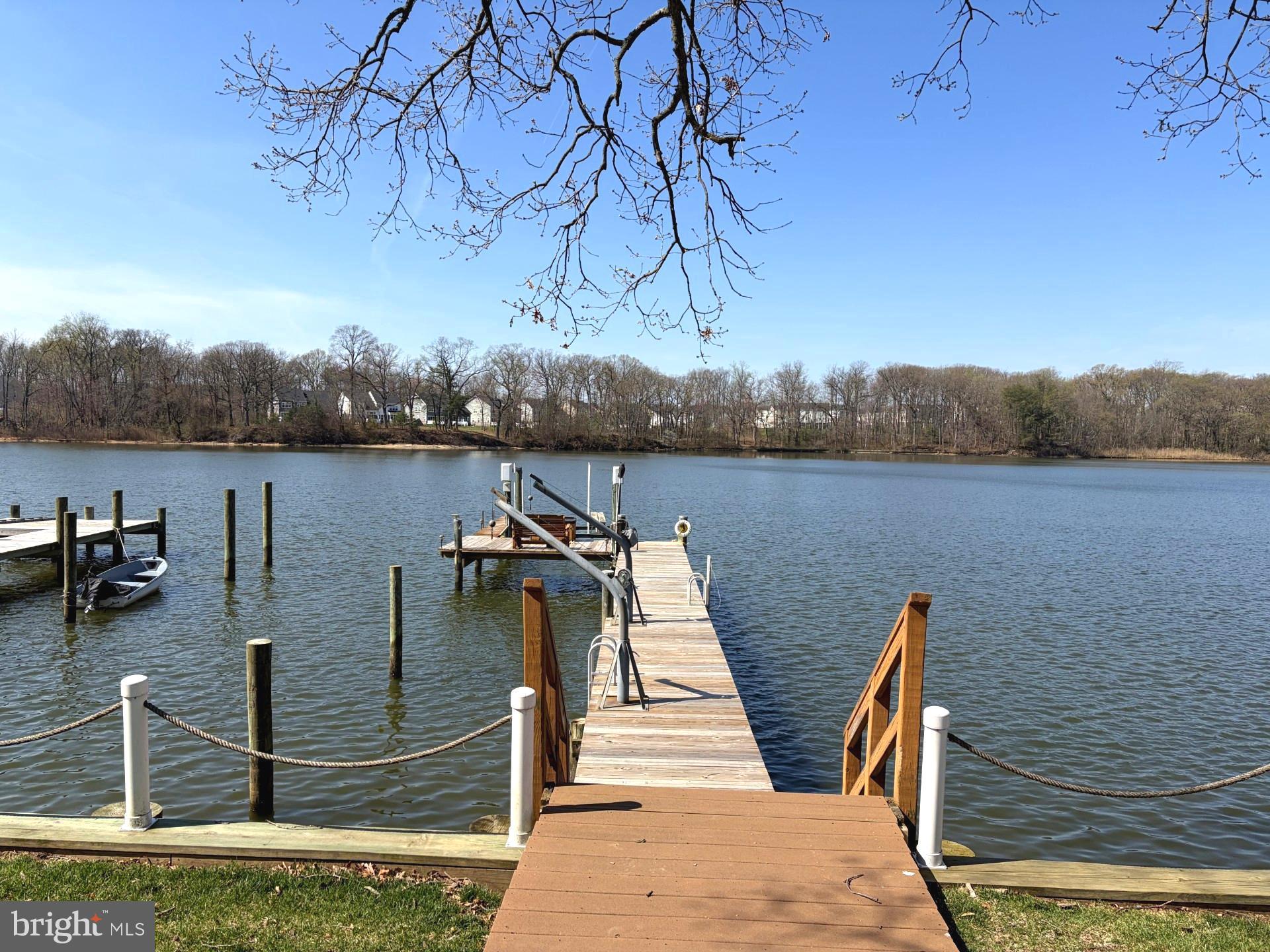 MIDDLE RIVER - Residential