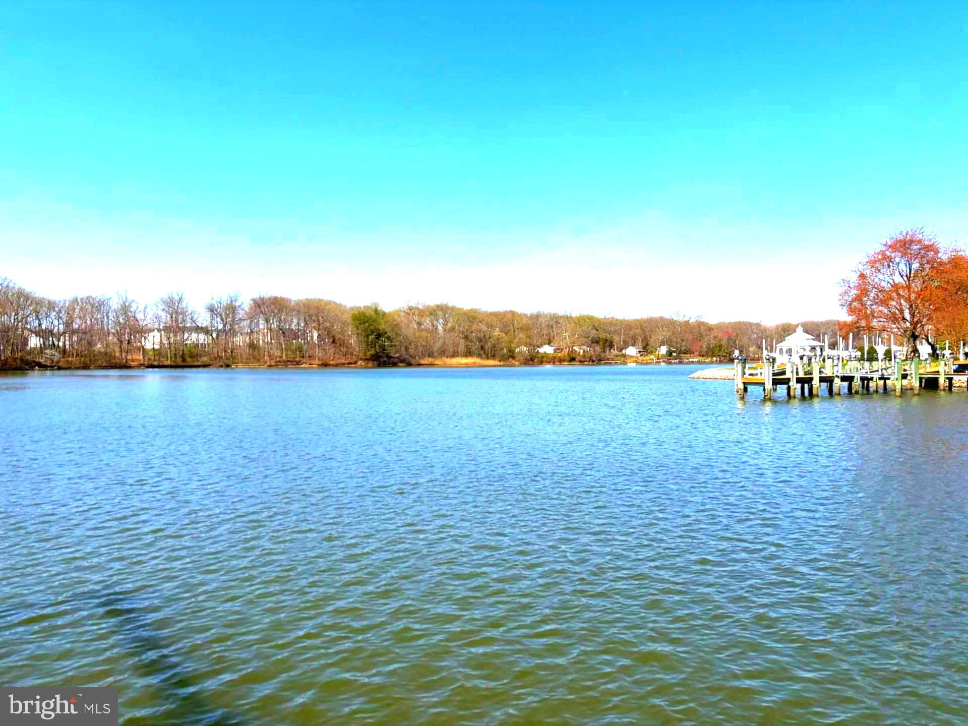 MIDDLE RIVER - Residential