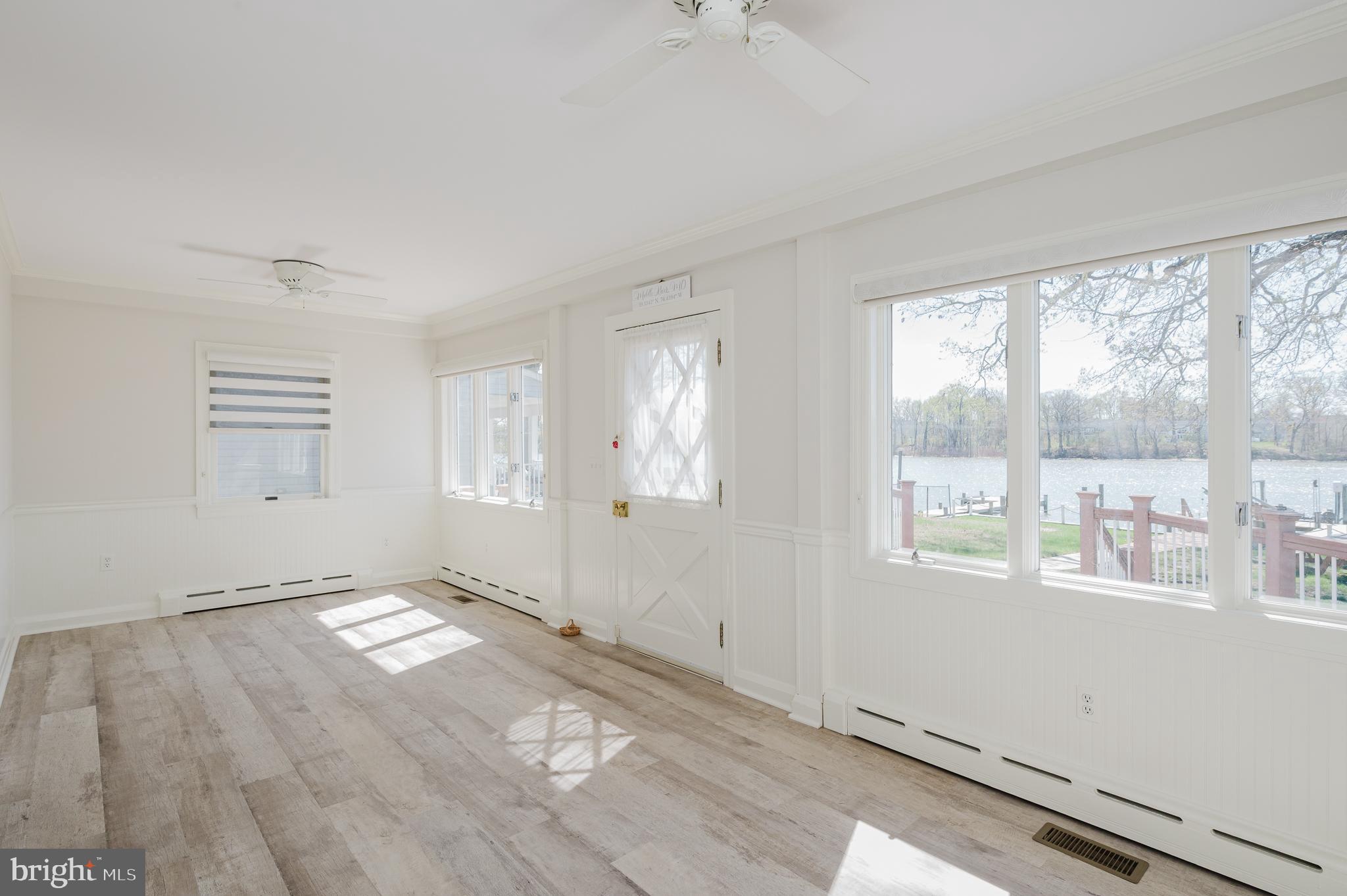 MIDDLE RIVER - Residential