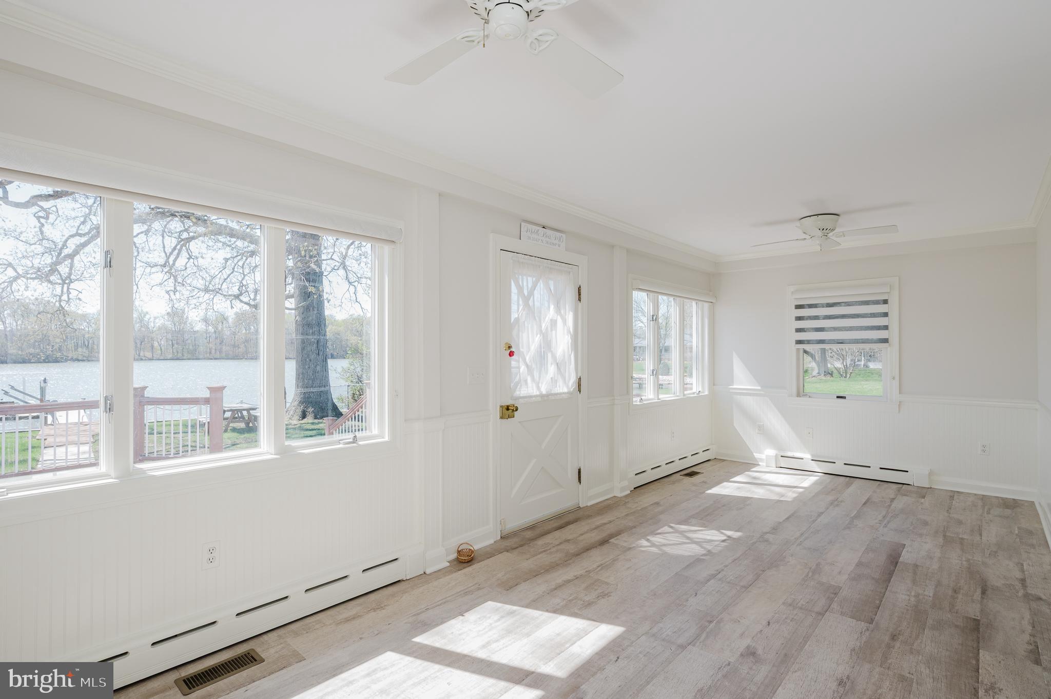 MIDDLE RIVER - Residential