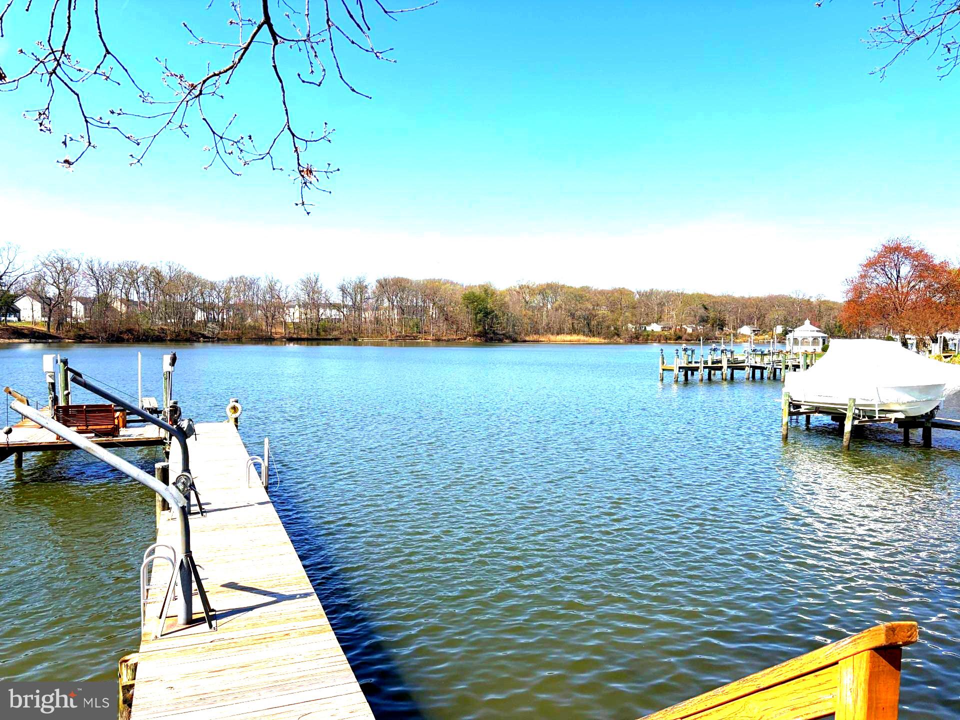 MIDDLE RIVER - Residential