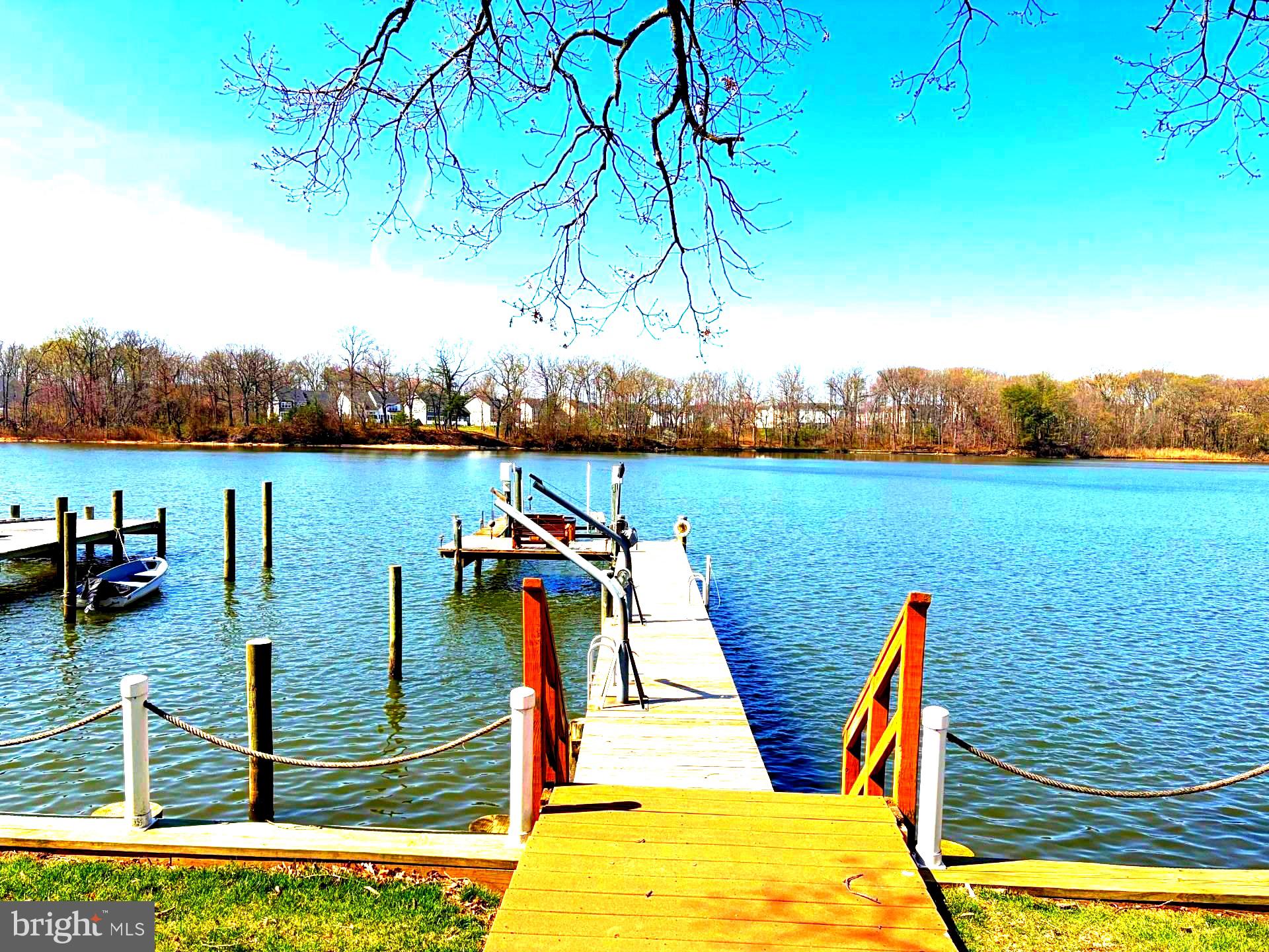 MIDDLE RIVER - Residential