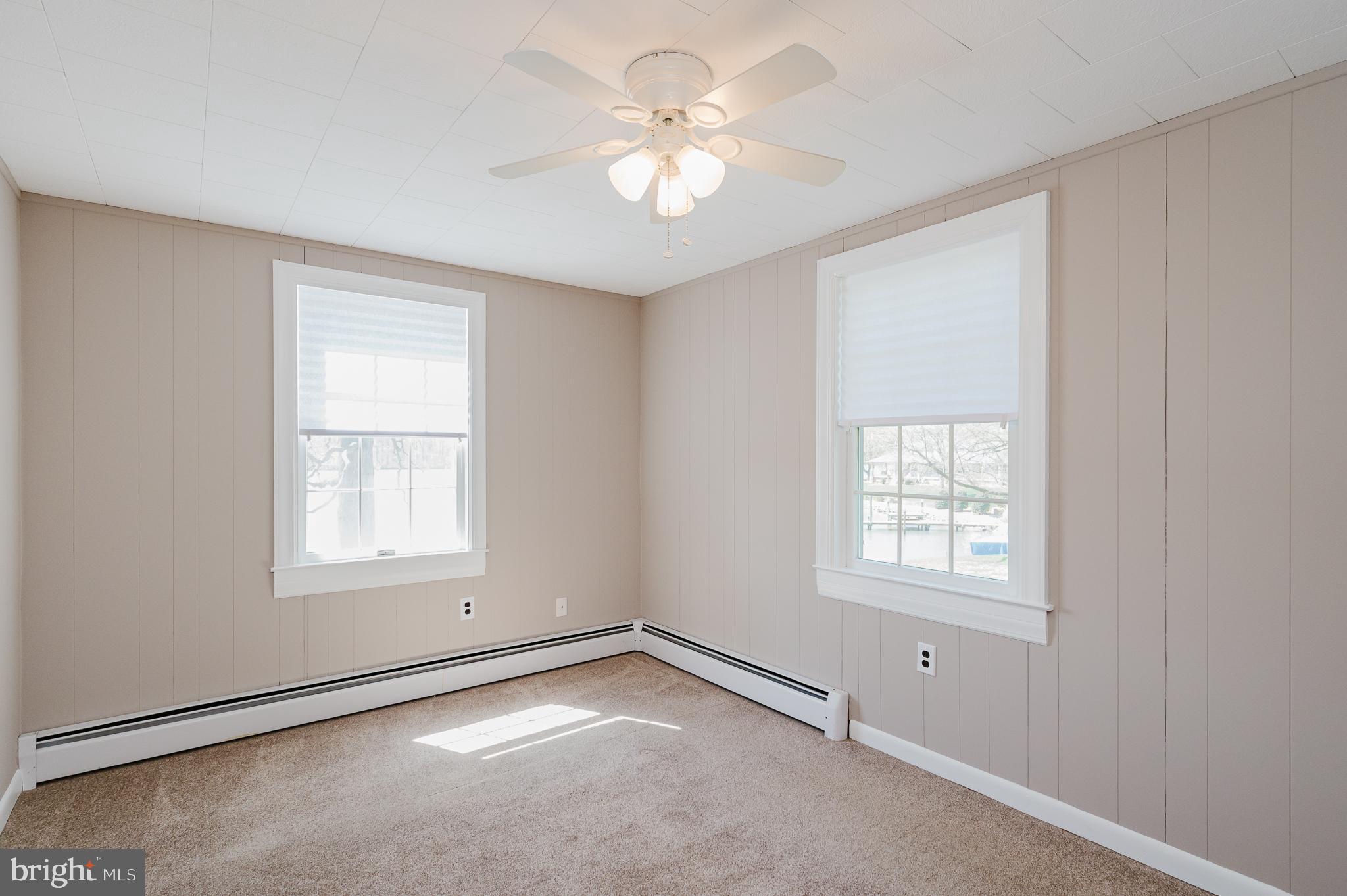 MIDDLE RIVER - Residential