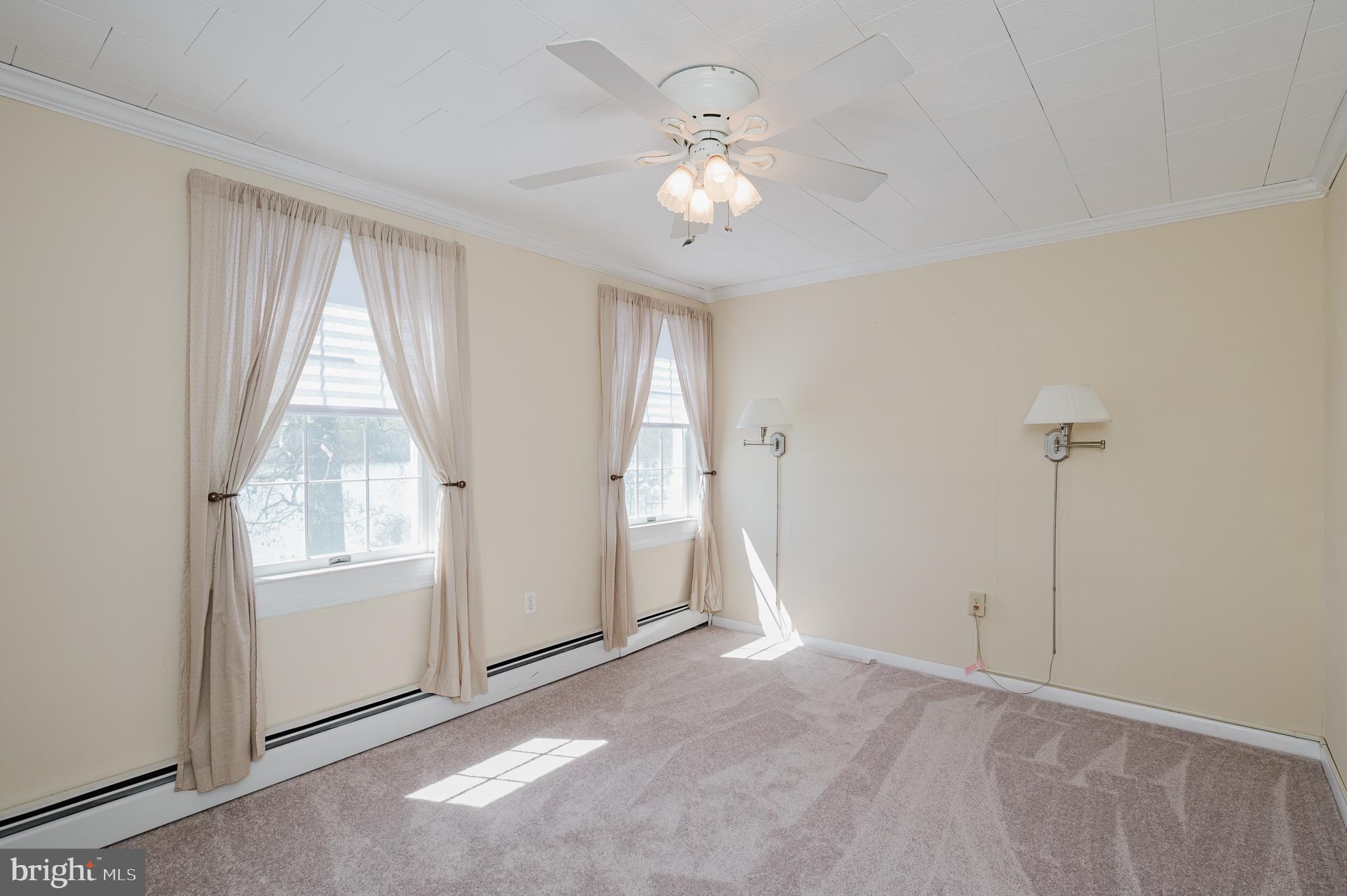 MIDDLE RIVER - Residential