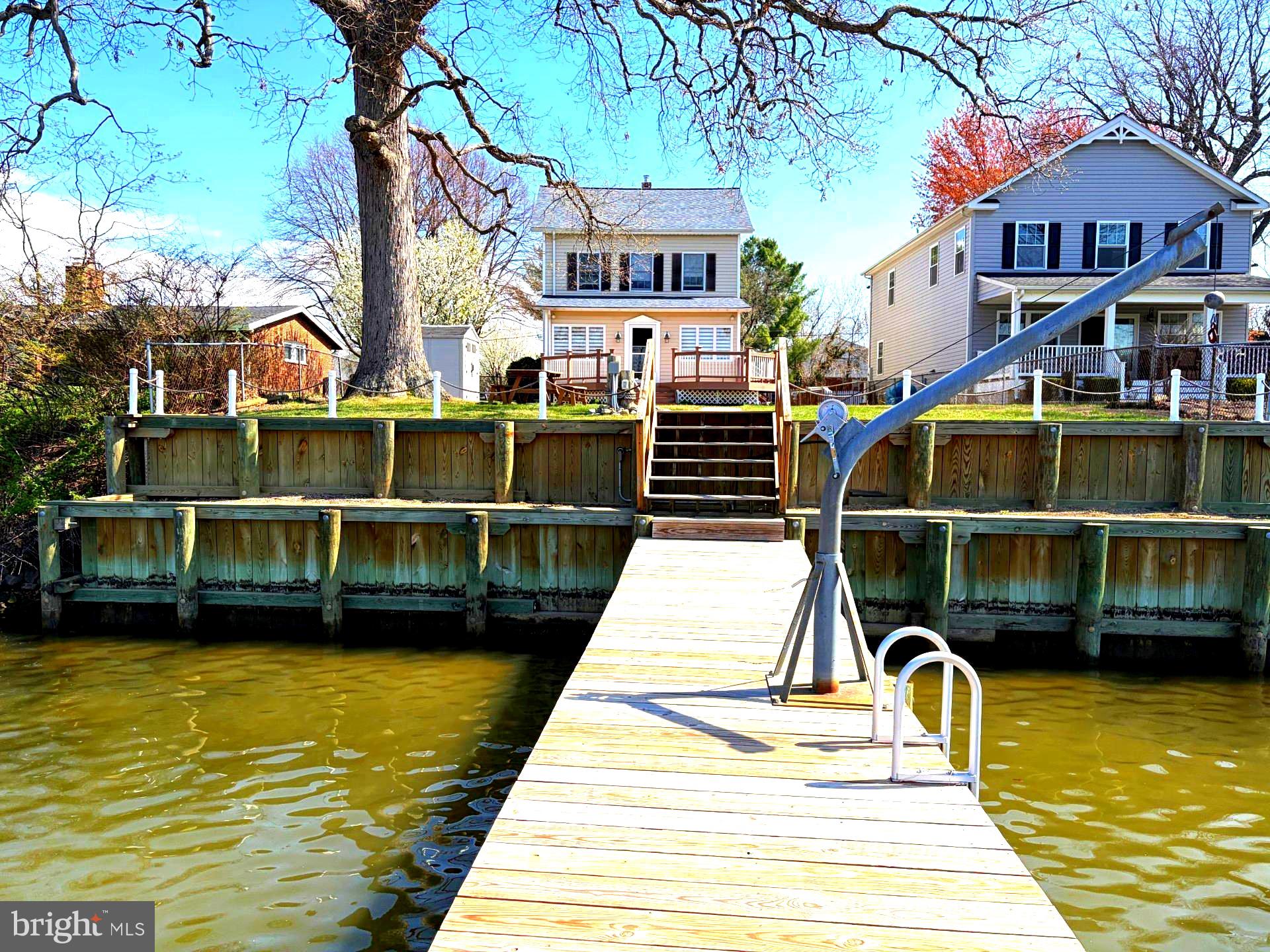 MIDDLE RIVER - Residential