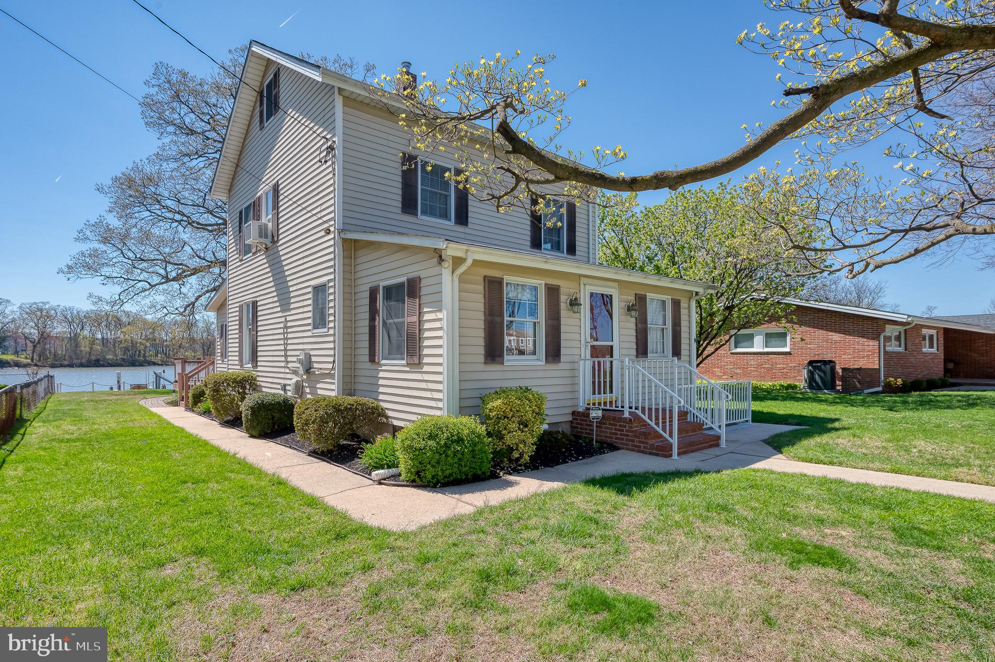 MIDDLE RIVER - Residential