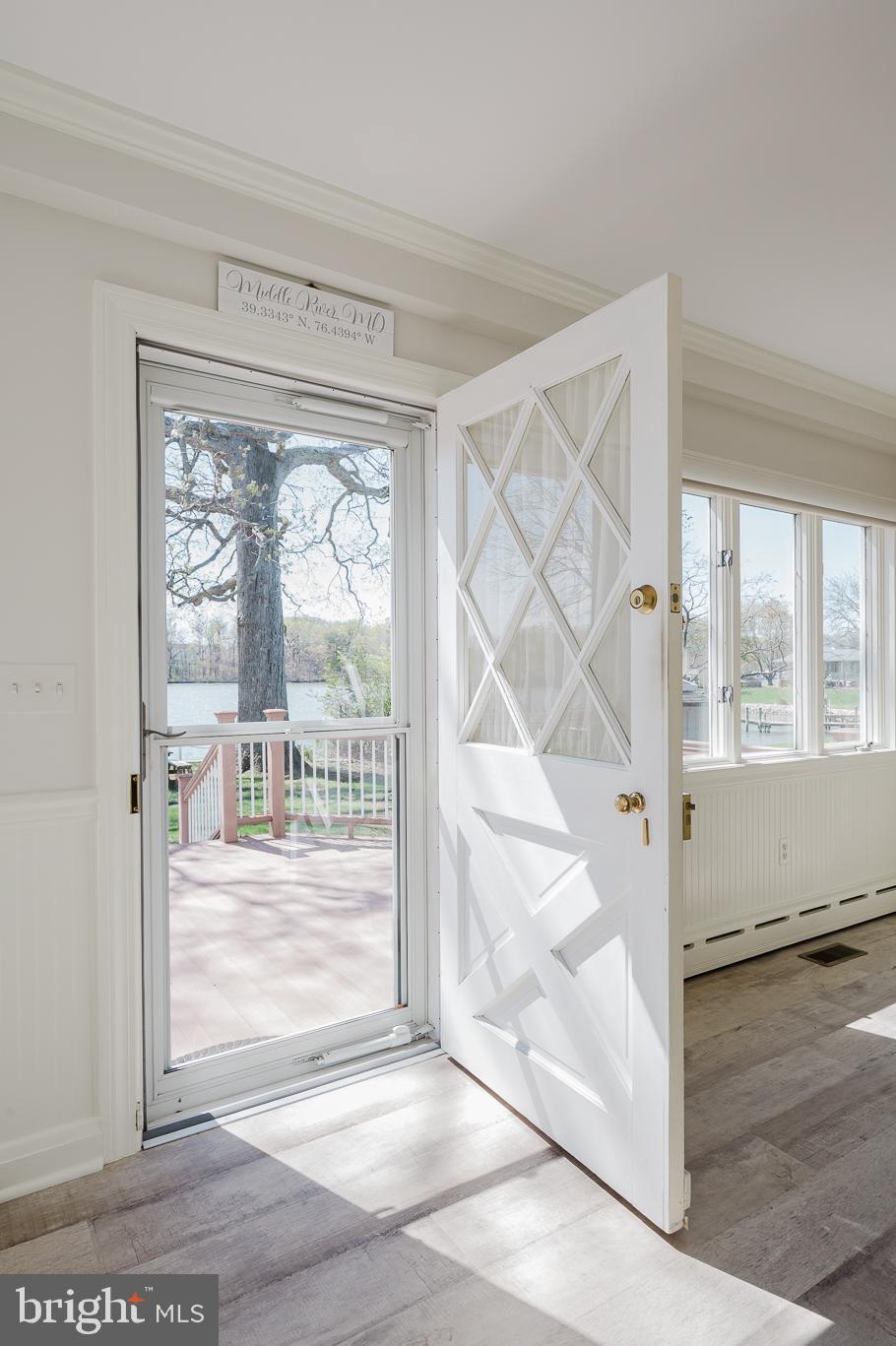 MIDDLE RIVER - Residential